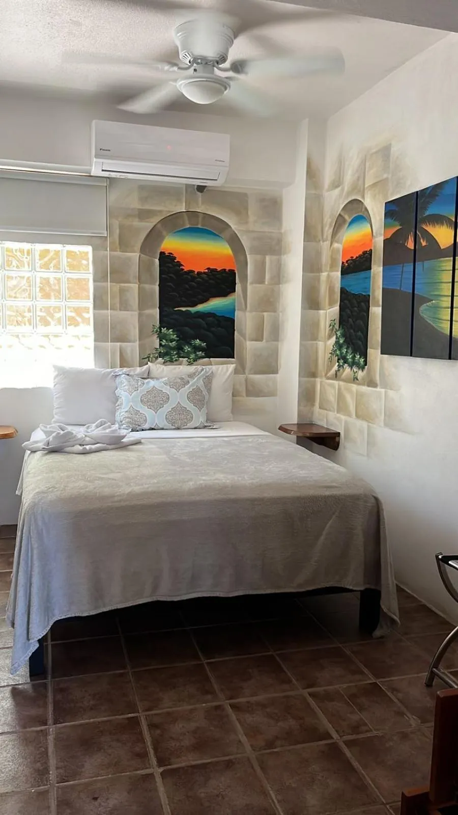 Bed in La Sirena Playa Jacó