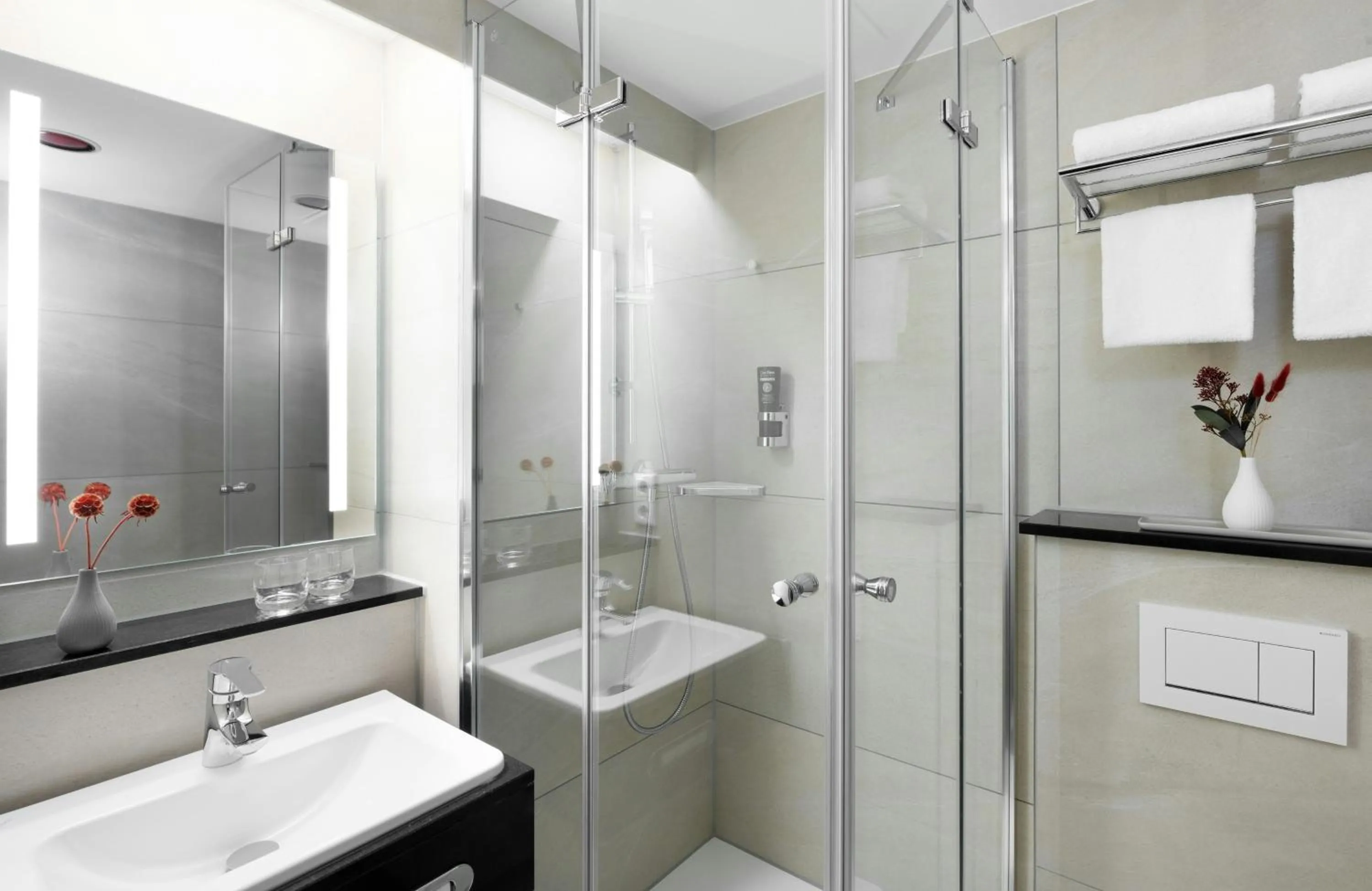 Bathroom in Leonardo Hotel Nürnberg