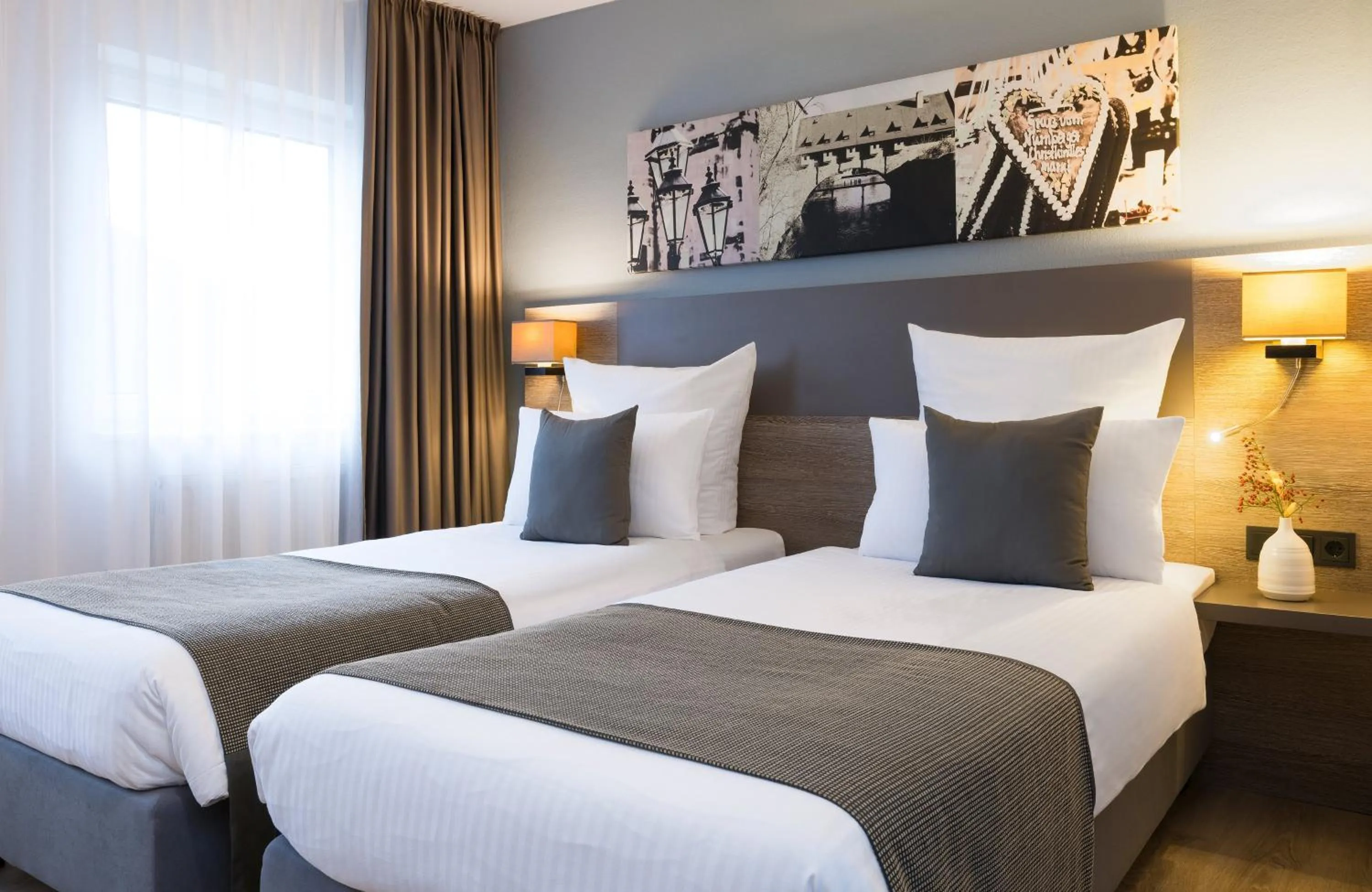 Photo of the whole room, Bed in Leonardo Hotel Nürnberg