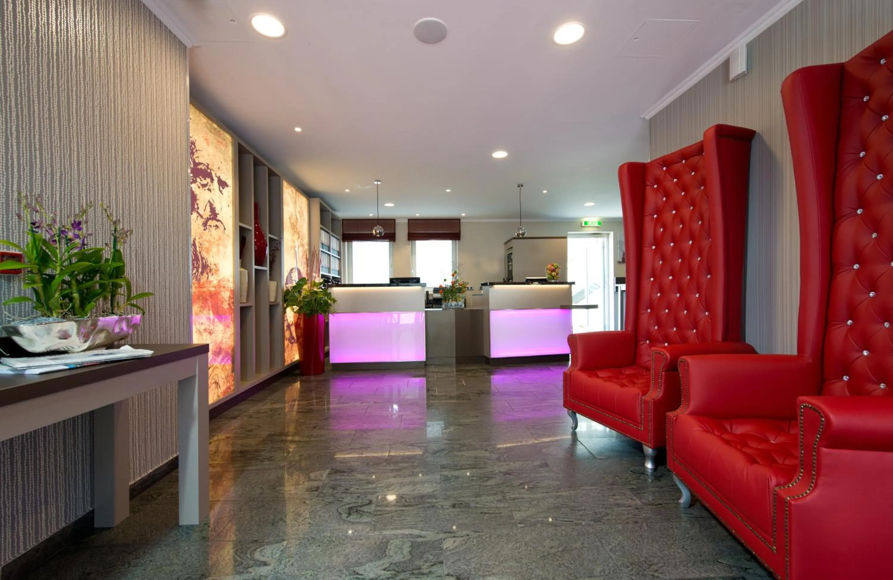 Lobby or reception in Leonardo Hotel Nürnberg