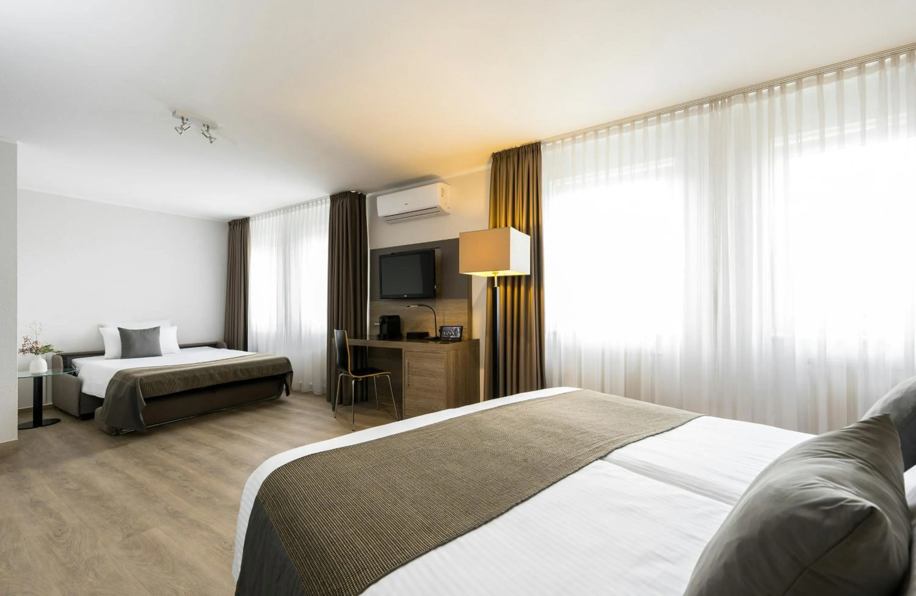 Bedroom, Bed in Leonardo Hotel Nürnberg