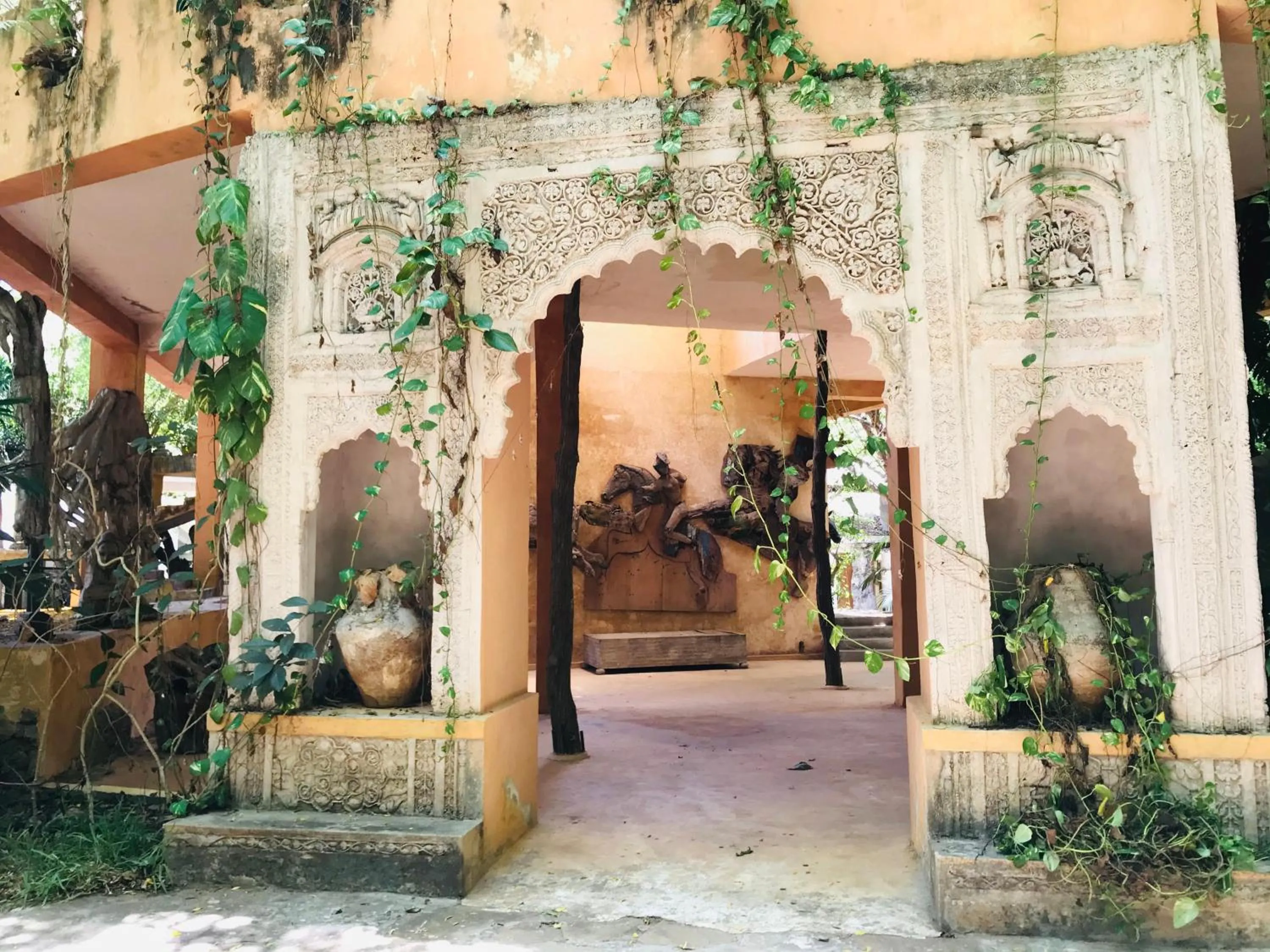 Decorative detail in White Elephant Sea Lodge