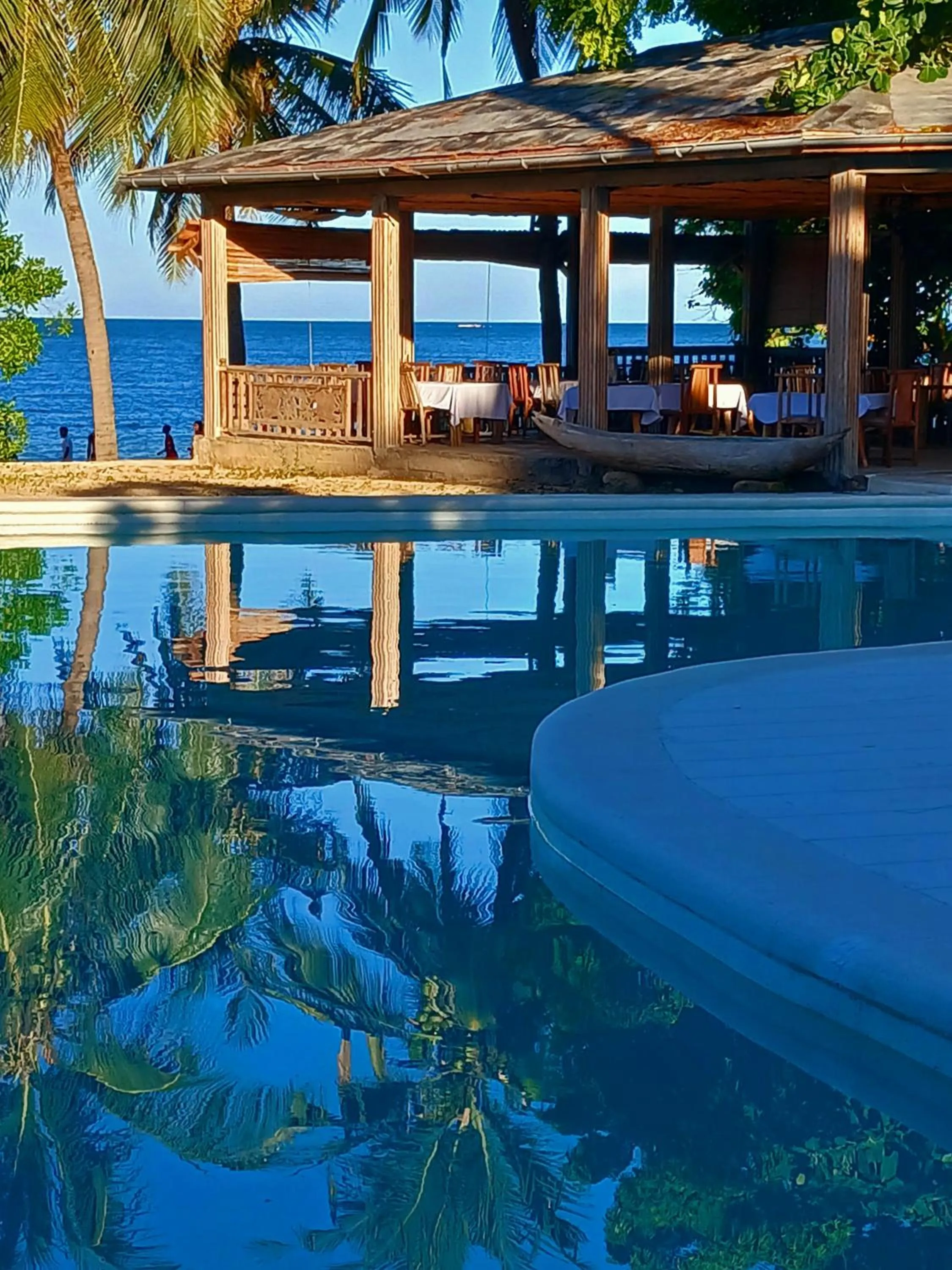 Restaurant/places to eat in White Elephant Sea Lodge