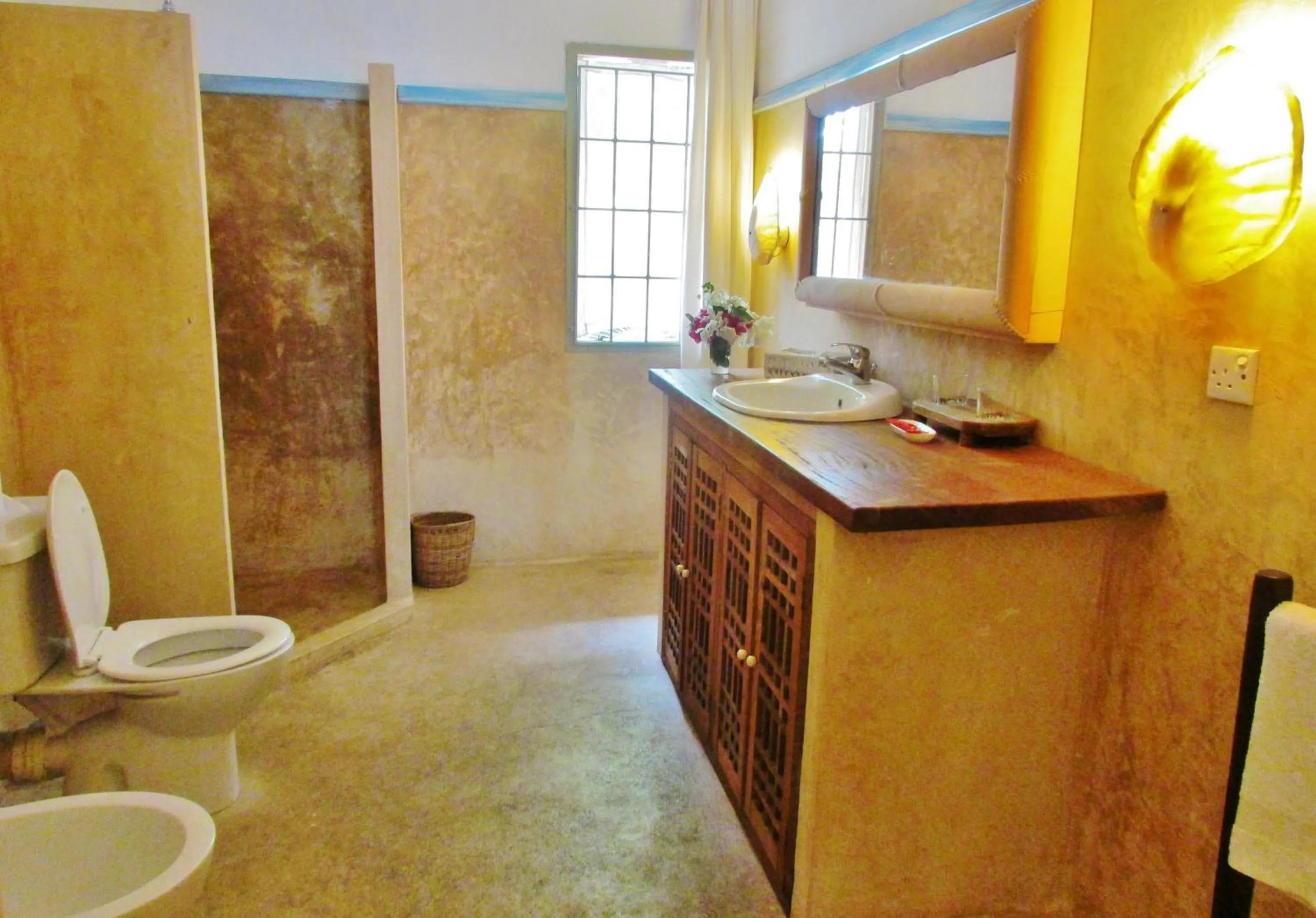 Toilet in White Elephant Sea Lodge