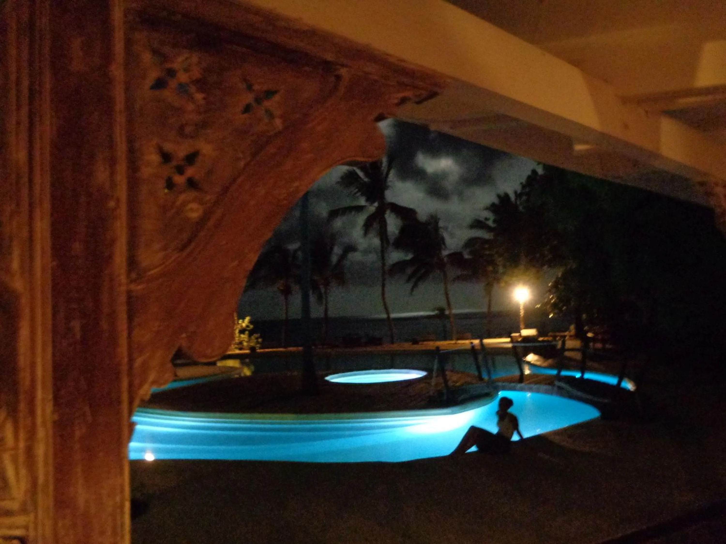 Night in White Elephant Sea Lodge