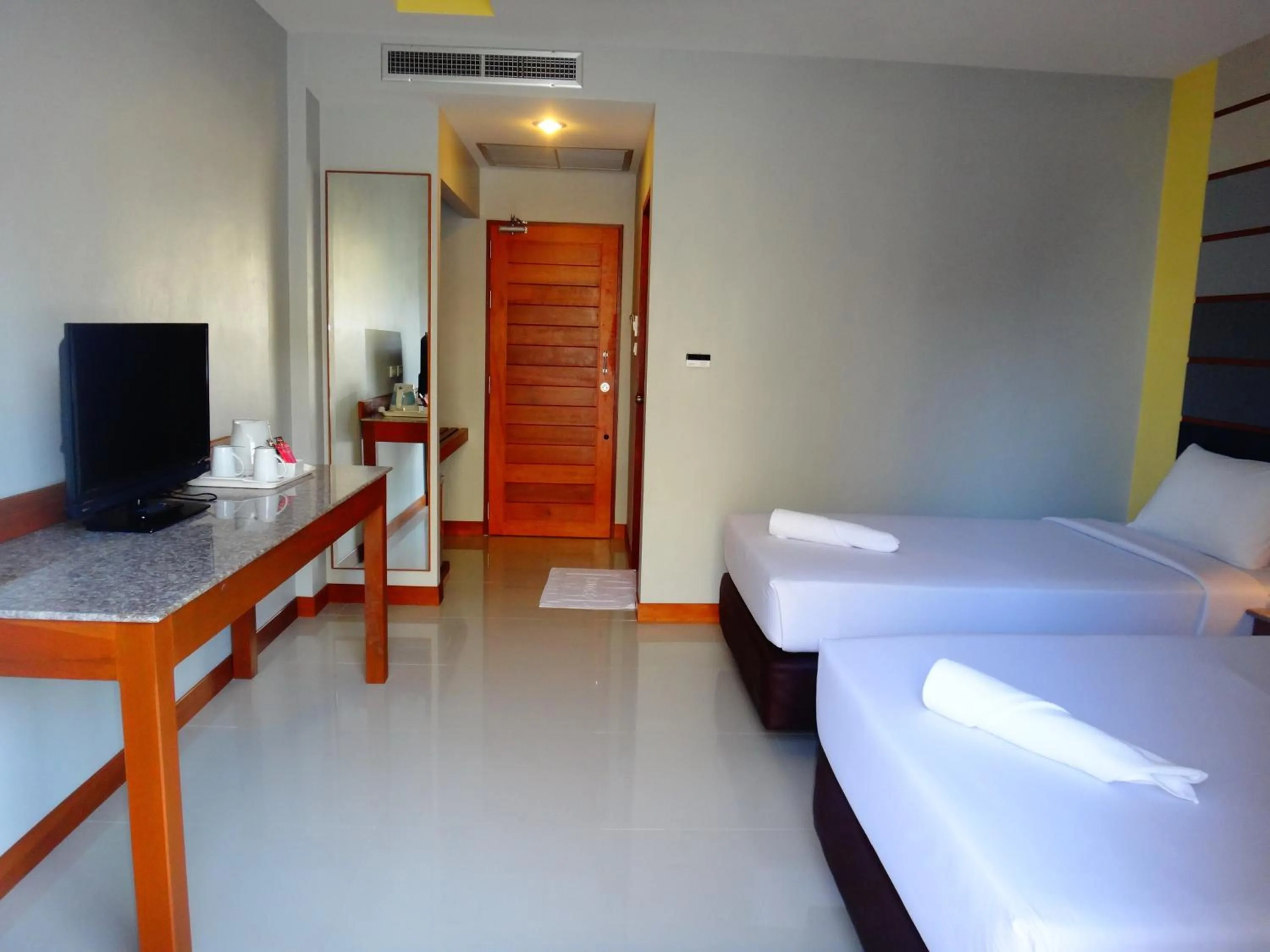 Bed in Phangan Pearl Villa