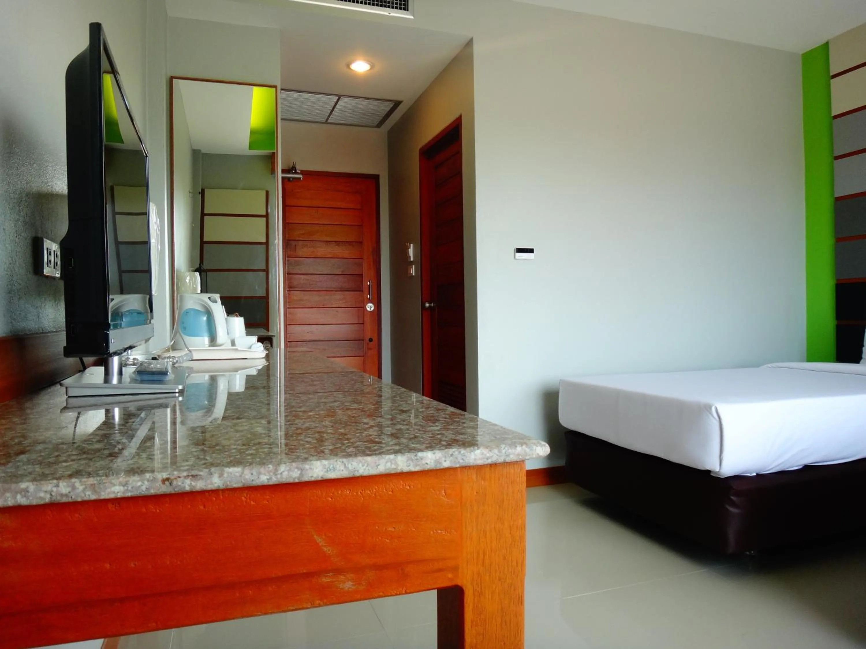 Bed in Phangan Pearl Villa