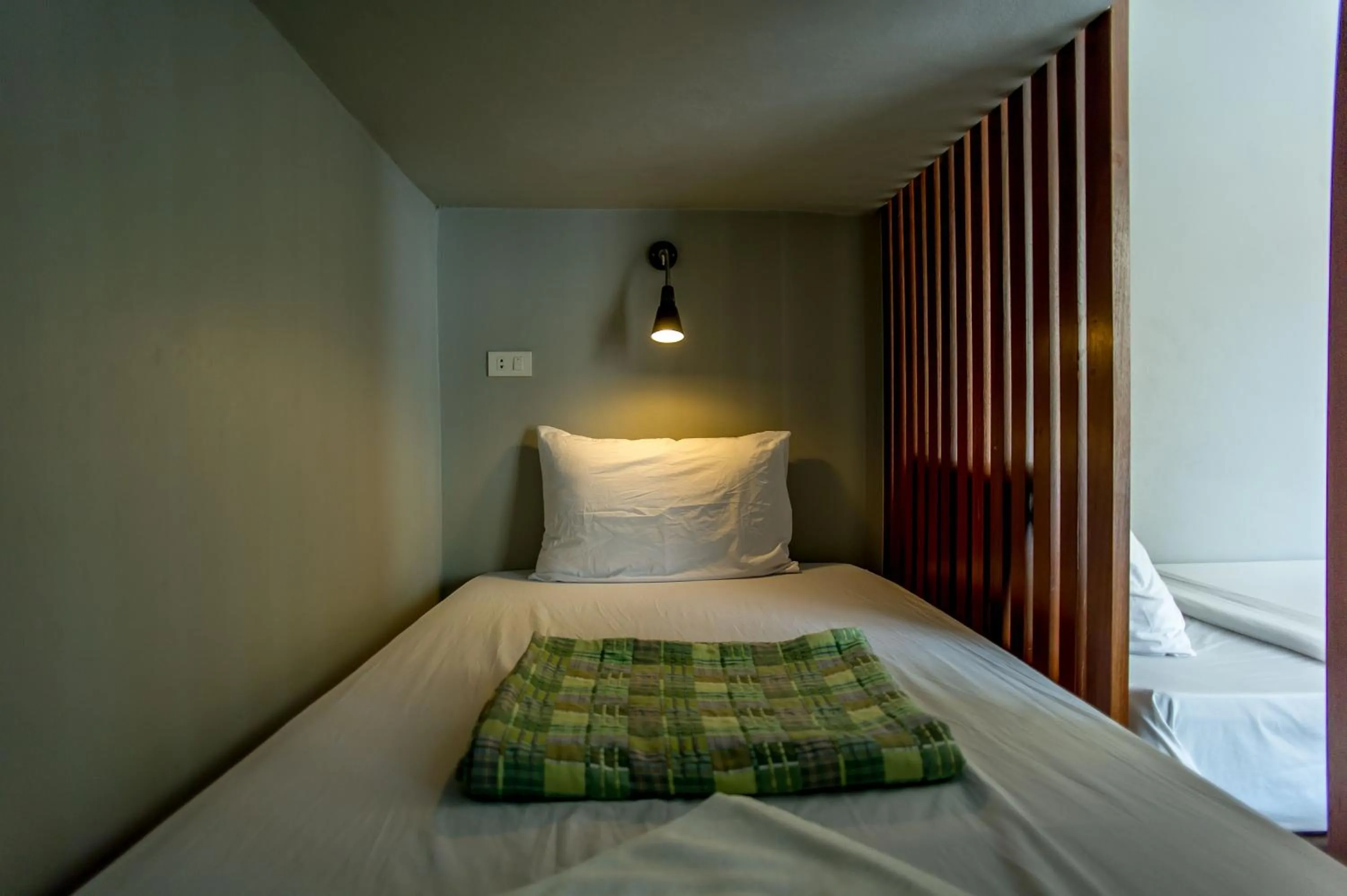 Bed in Phangan Pearl Villa
