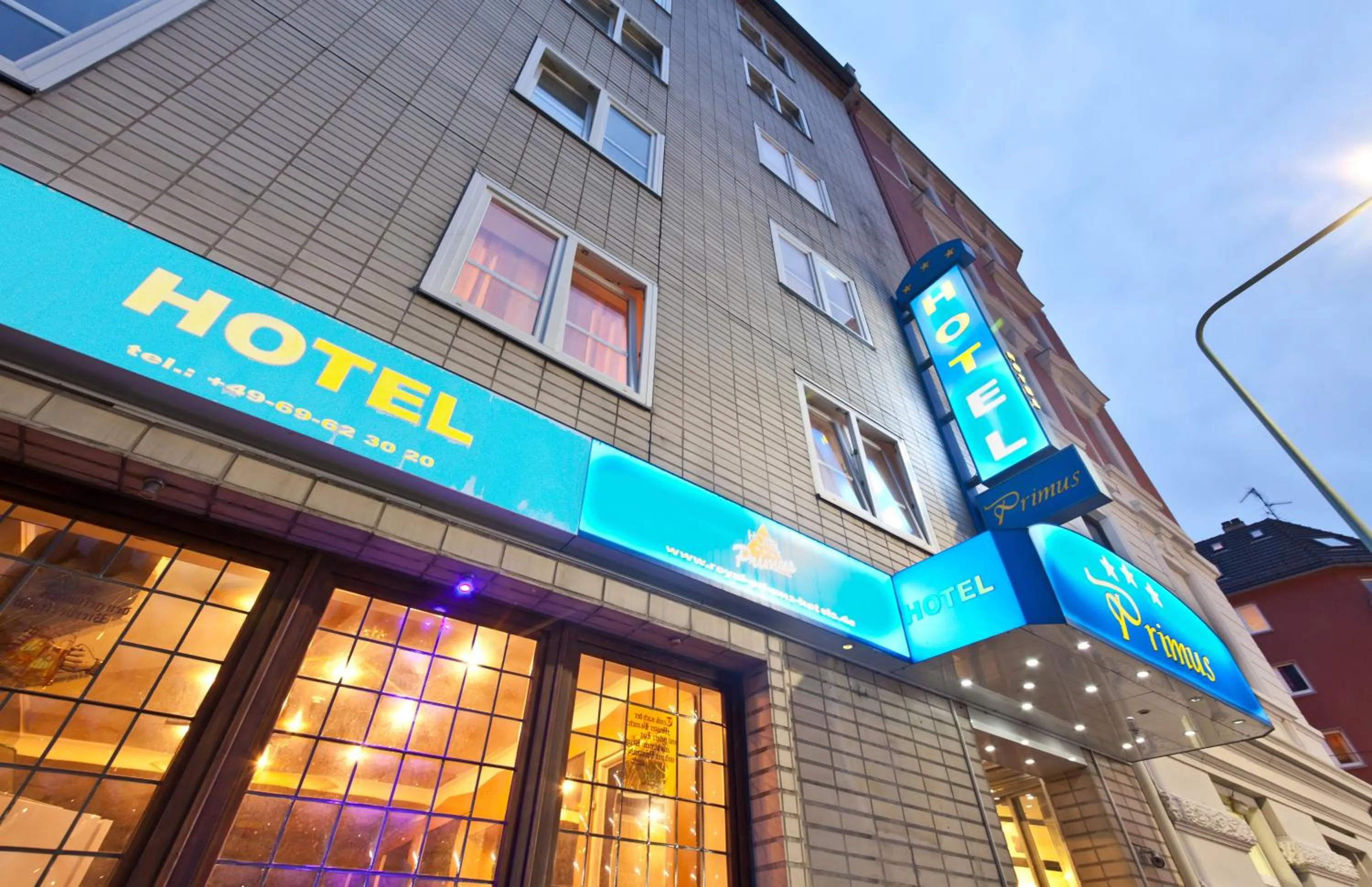 Facade/entrance in Hotel Primus Frankfurt Sachsenhausen