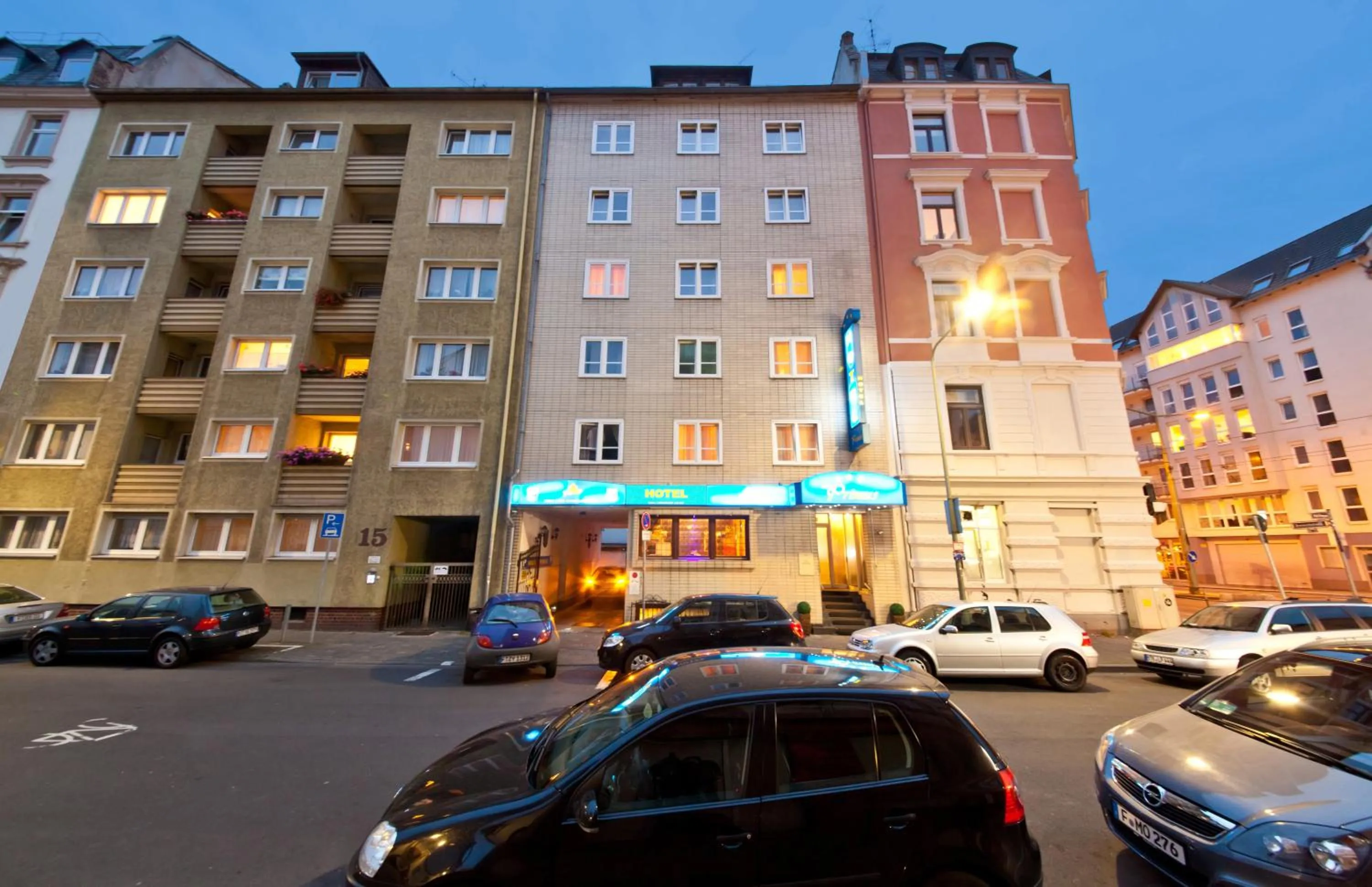 Facade/entrance in Hotel Primus Frankfurt Sachsenhausen