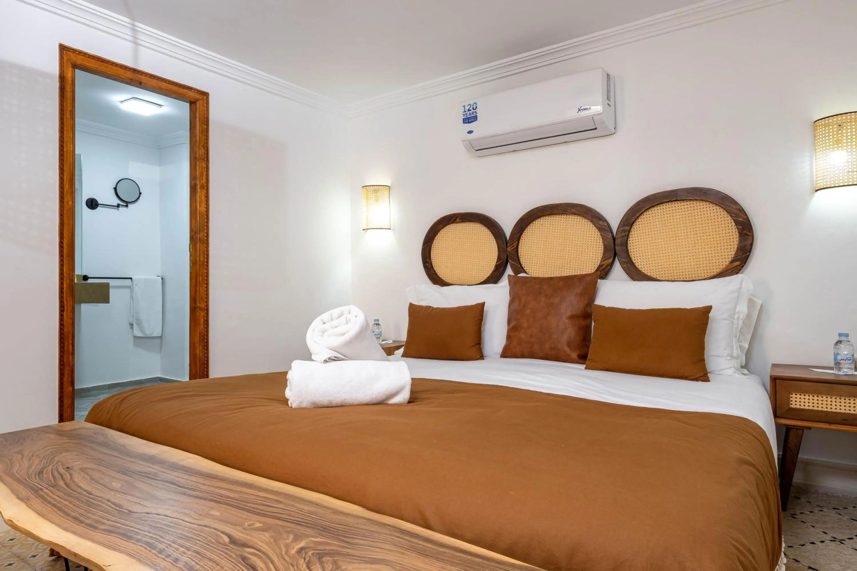 Photo of the whole room, Bed in Riad La Croix Berbere Deluxe