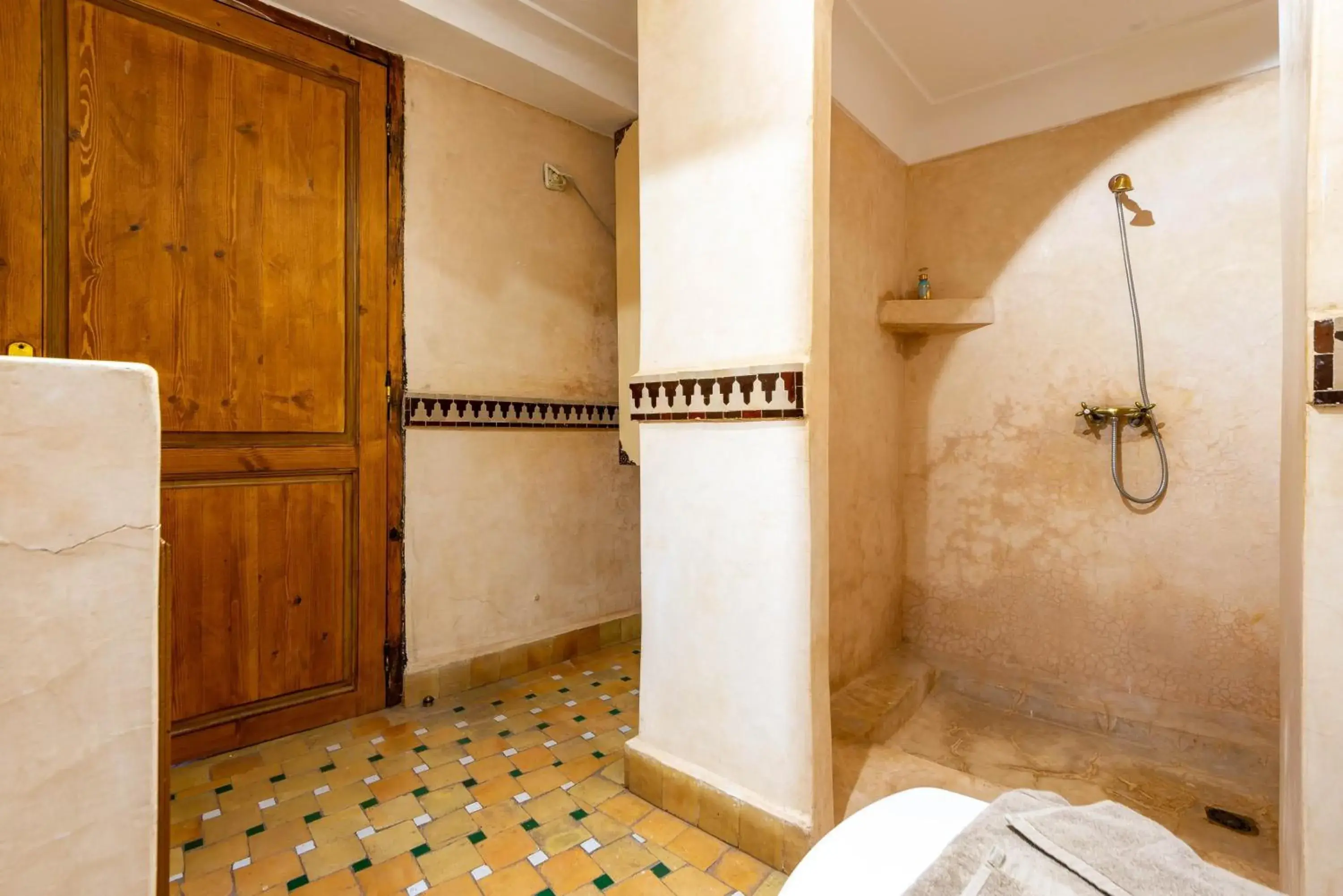 Shower, Bathroom in Riad La Croix Berbere De Luxe