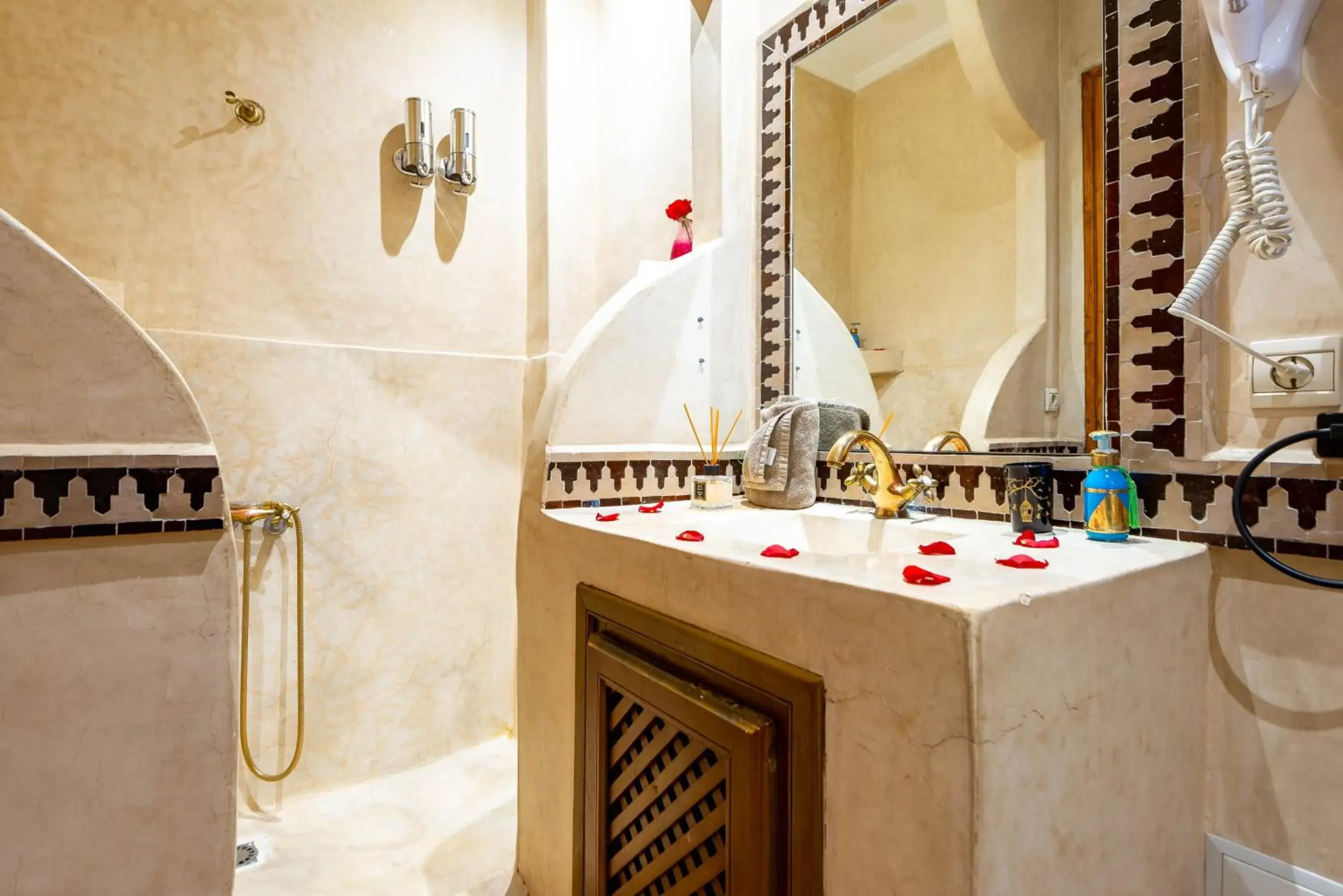 Bathroom in Riad La Croix Berbere De Luxe