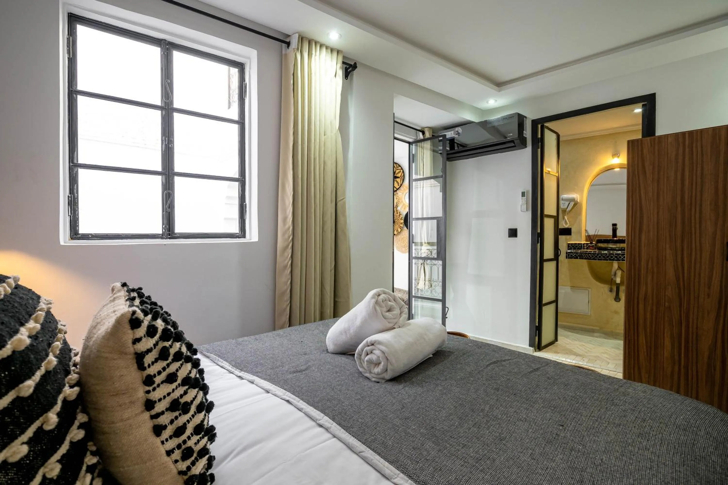 Bedroom, Bed in Riad La Croix Berbere Deluxe