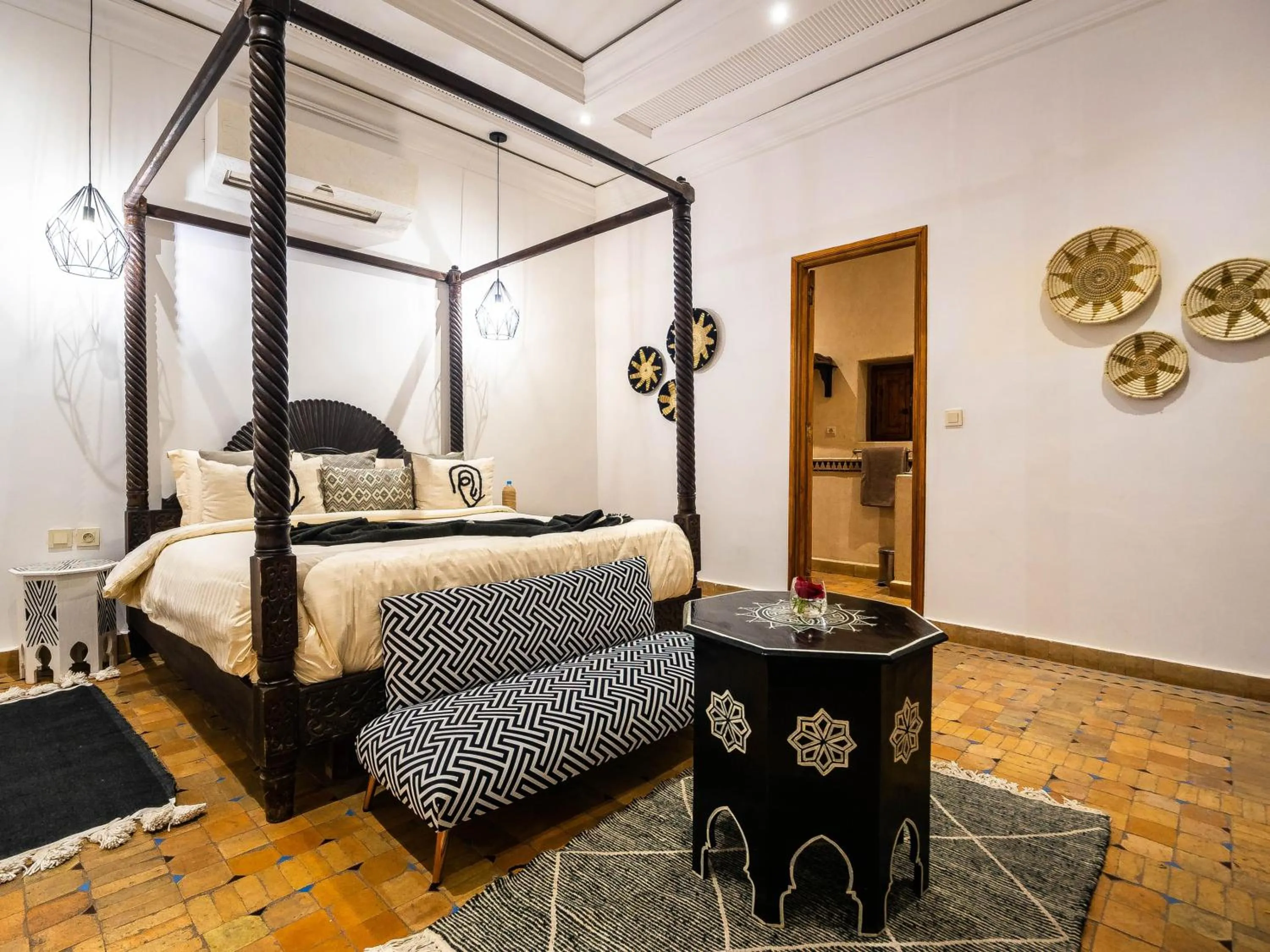 Bed in Riad La Croix Berbere Deluxe