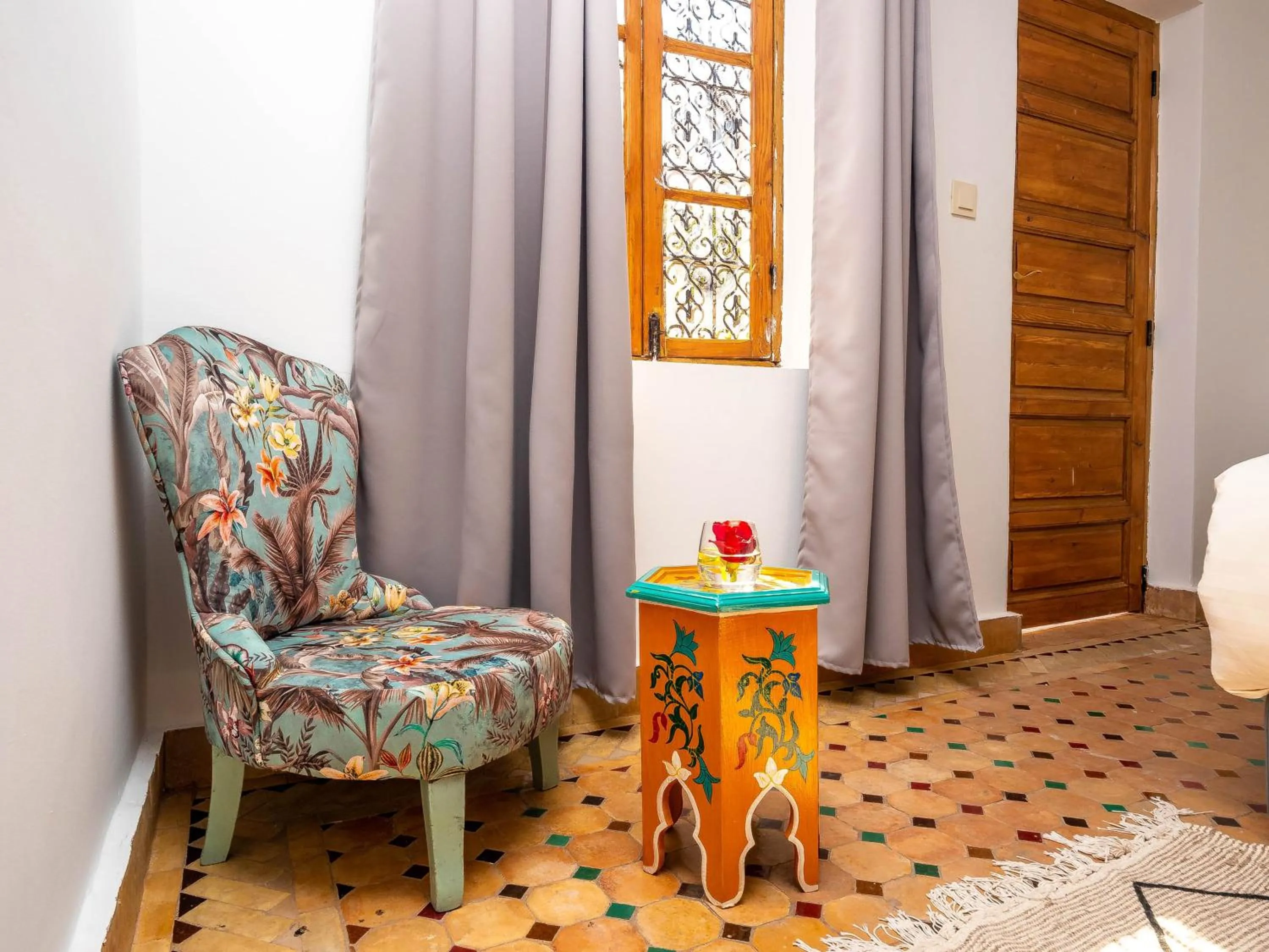 Seating area in Riad La Croix Berbere Deluxe