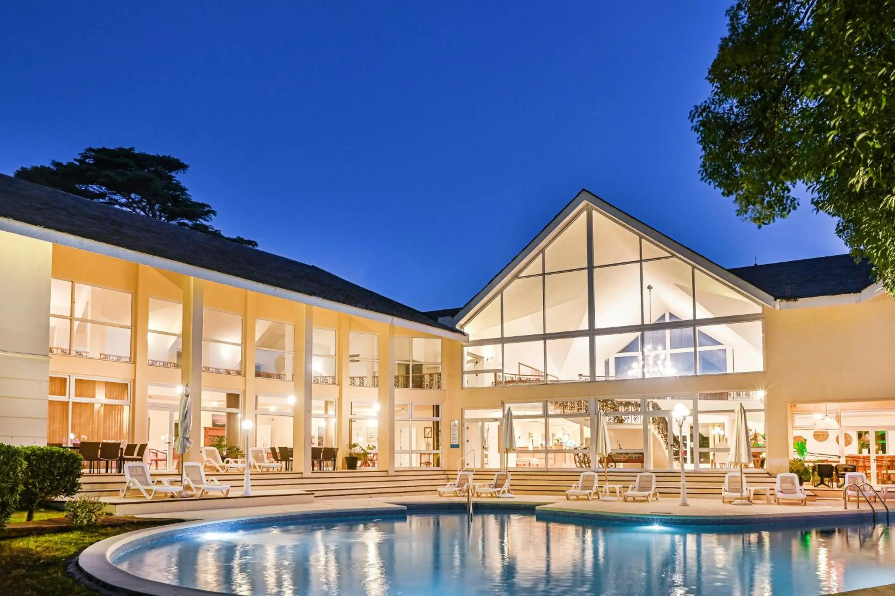 Property building in Parque Hotel Jean Clevers Property building in Parque Hotel Jean Clevers