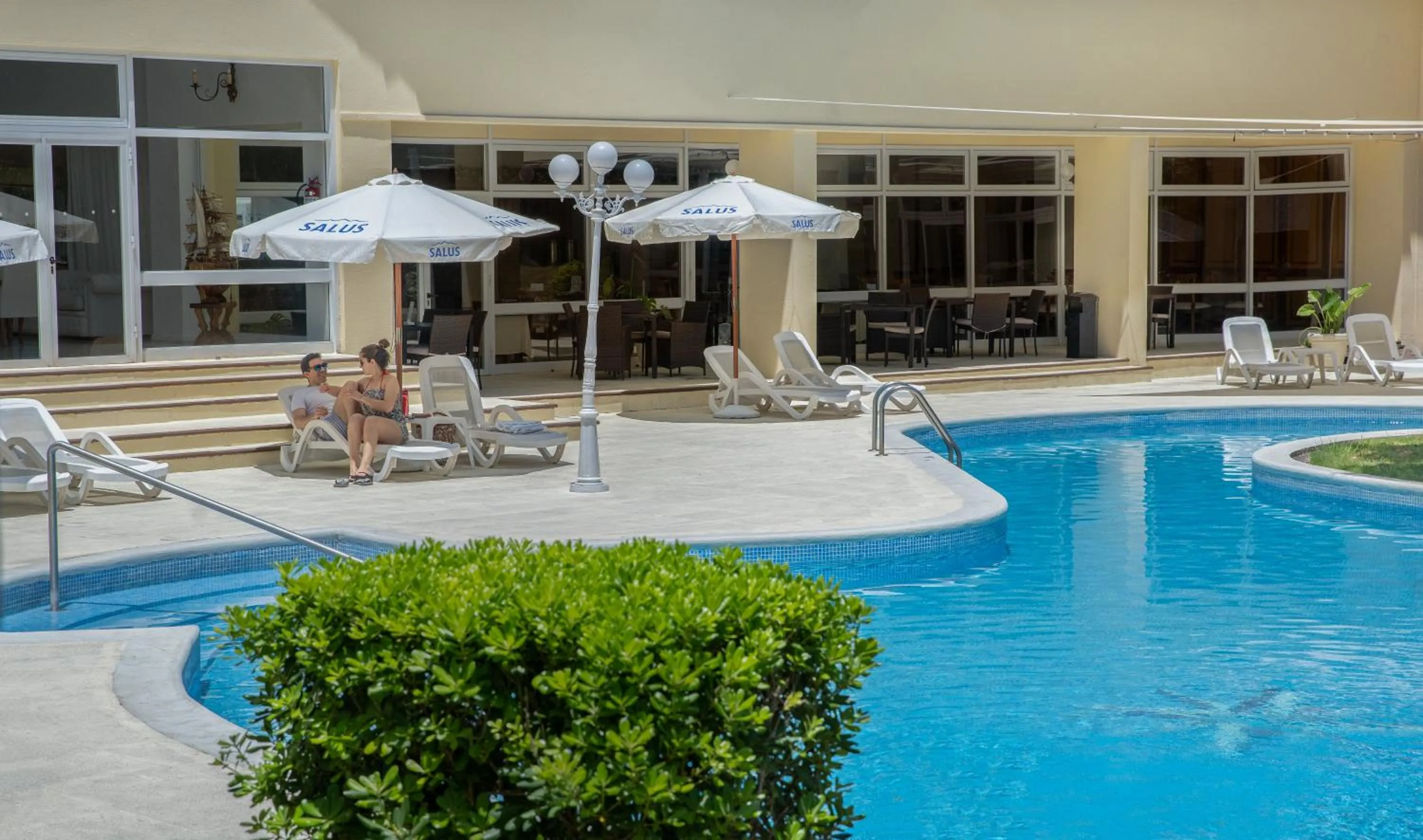 Swimming pool in Parque Hotel Jean Clevers