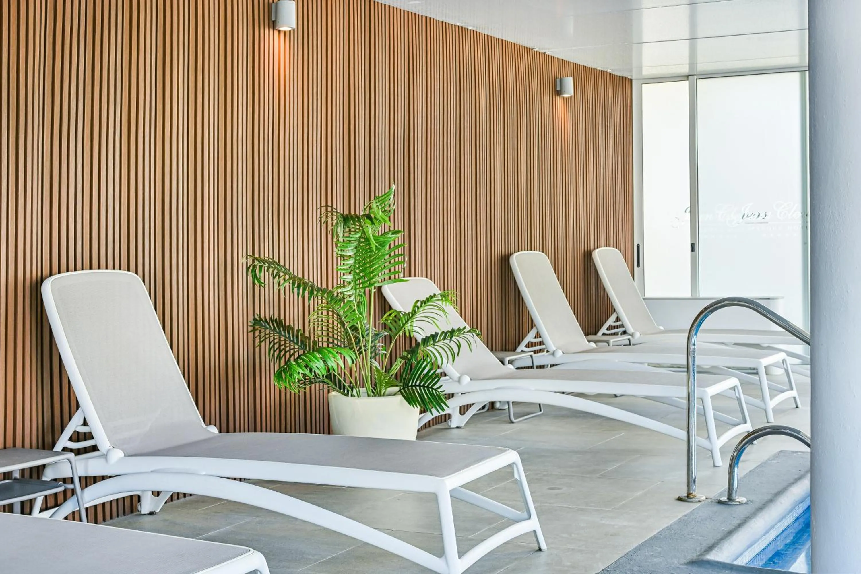 sunbed in Parque Hotel Jean Clevers