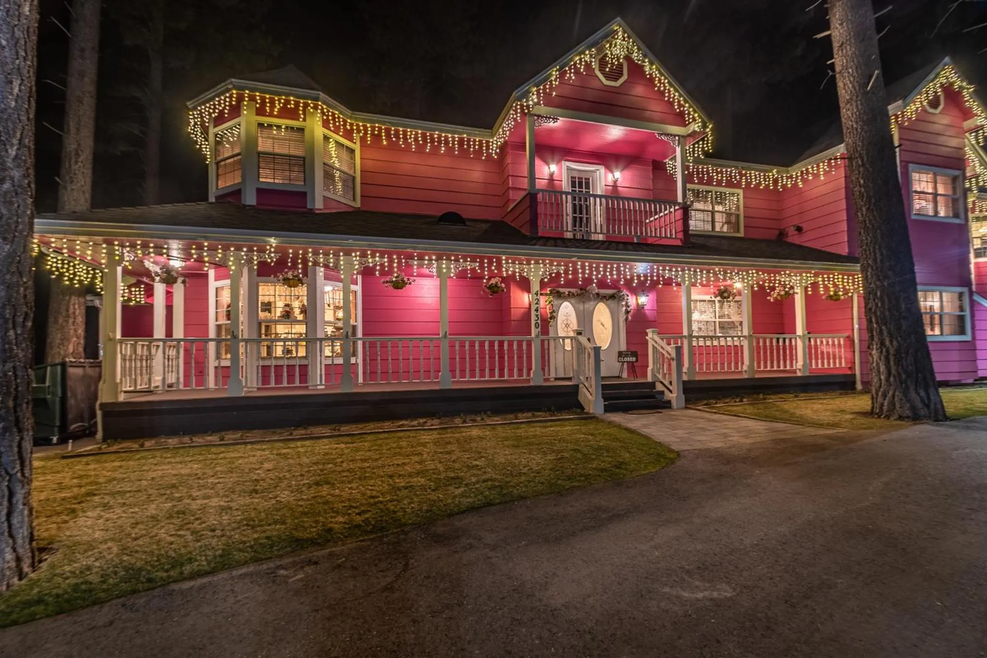 Apples Bed and Breakfast Inn