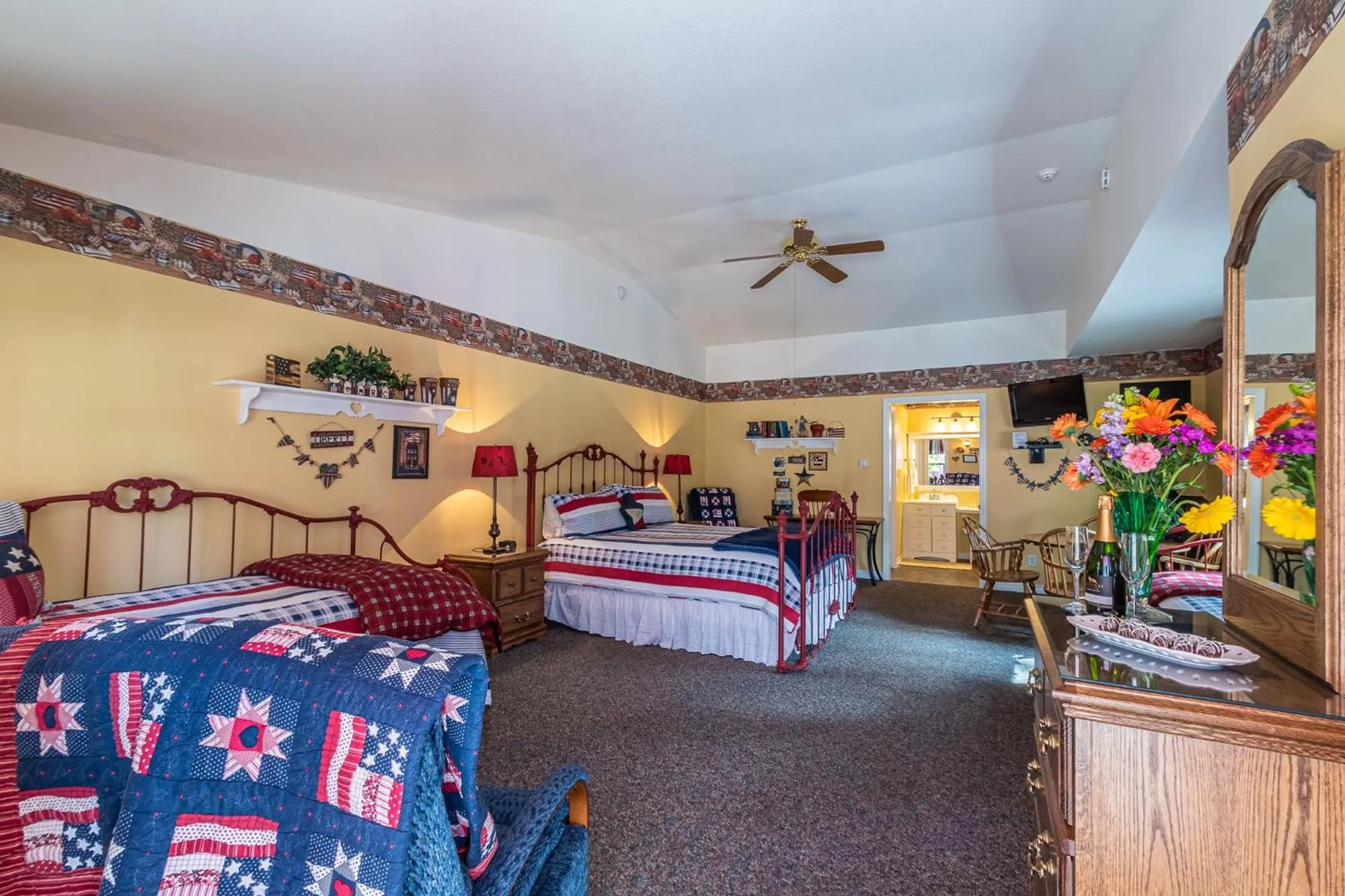 Bed in Apples Bed and Breakfast Inn