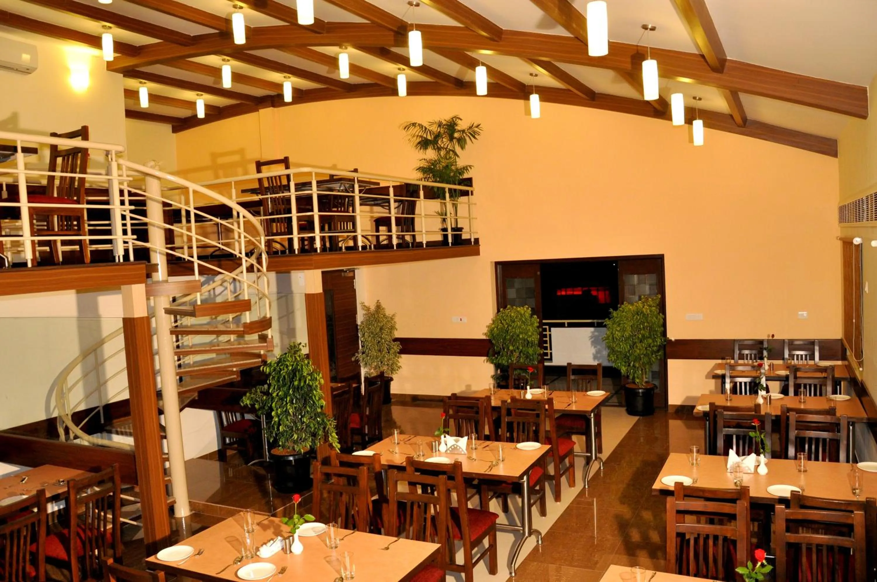 Restaurant/places to eat in Sri Krishna Palace