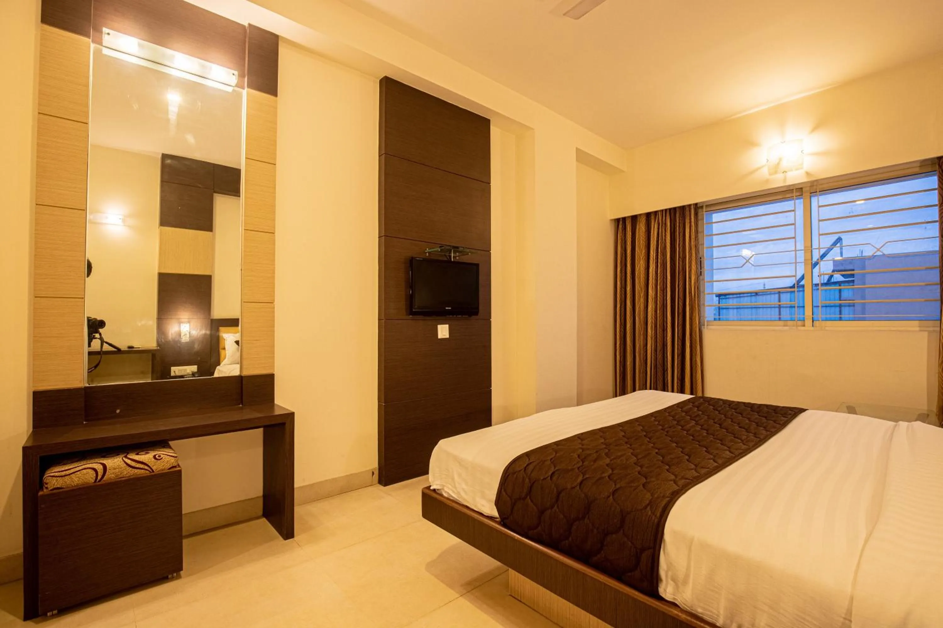 Bedroom, Bed in Sri Krishna Palace