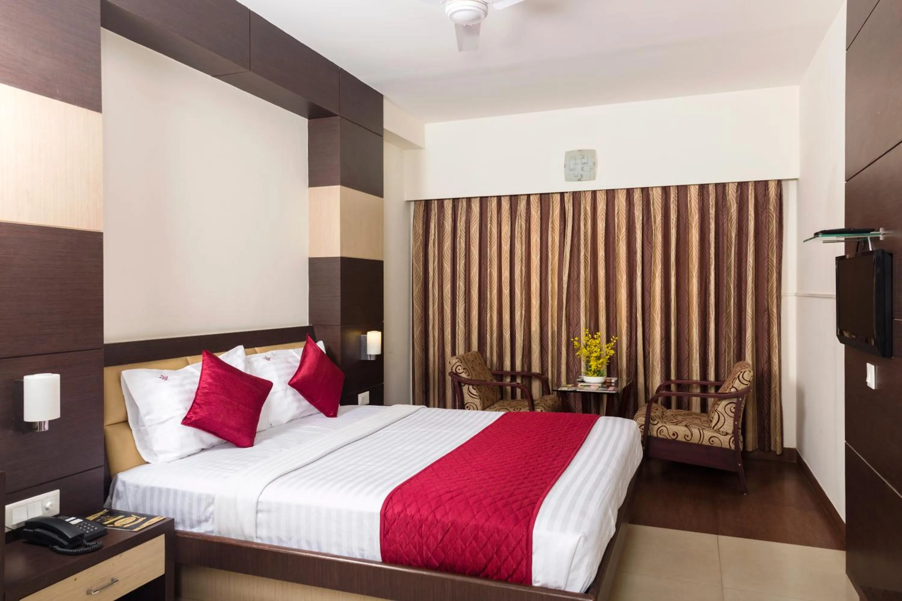 Bedroom, Bed in Sri Krishna Palace