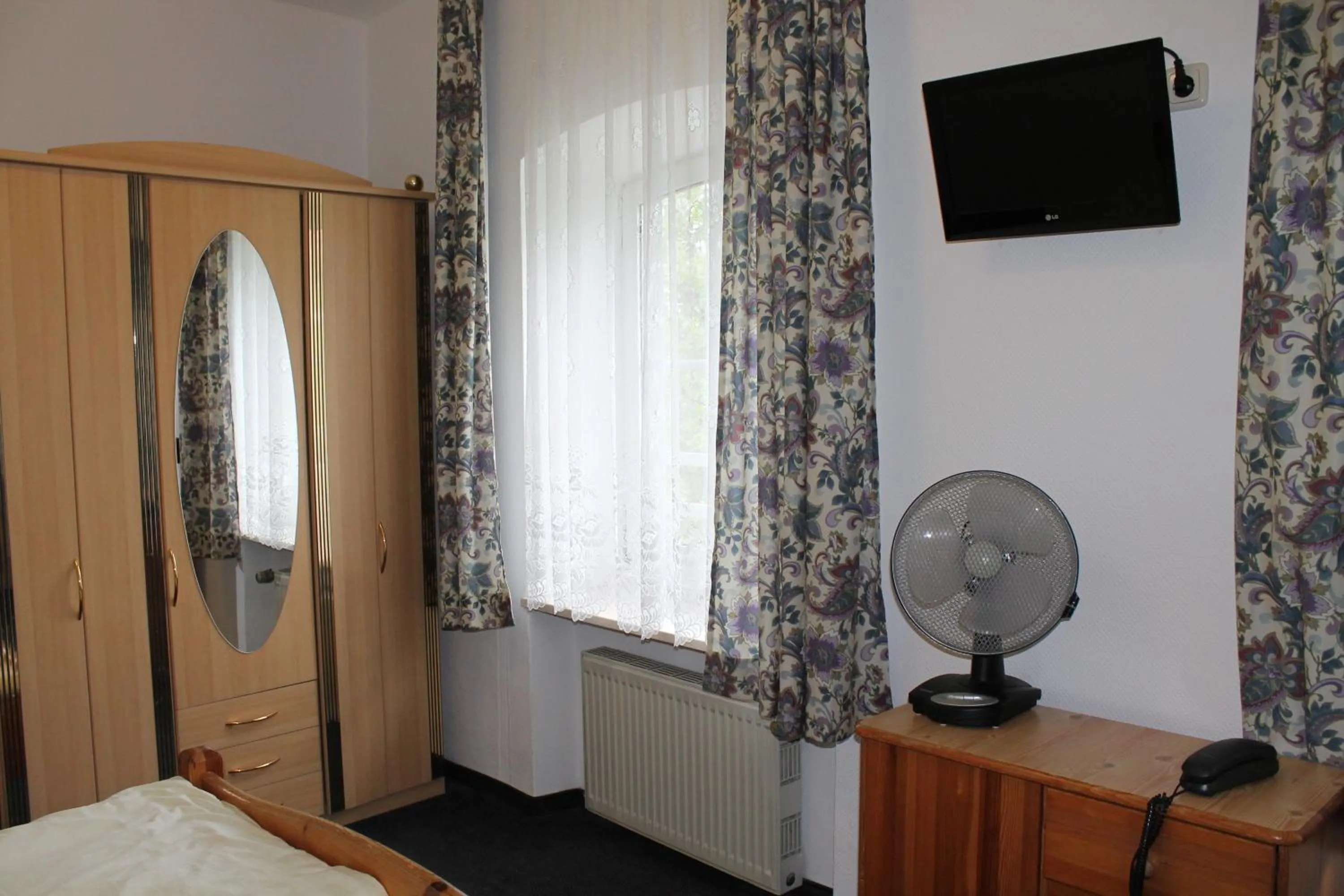 Decorative detail, Bed in Pension Locarno