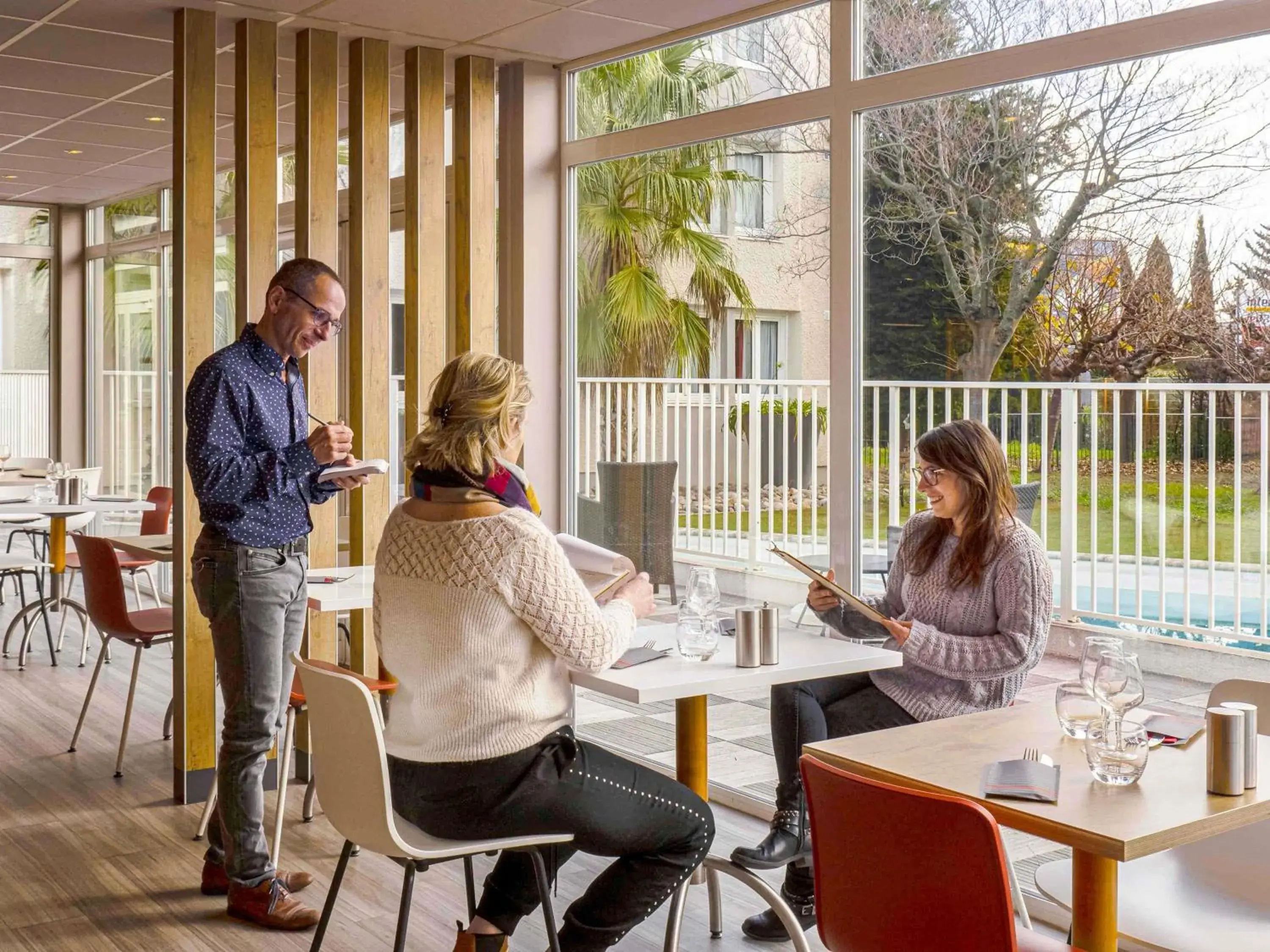 Restaurant/places to eat in ibis Arles Restaurant/places to eat in ibis Arles