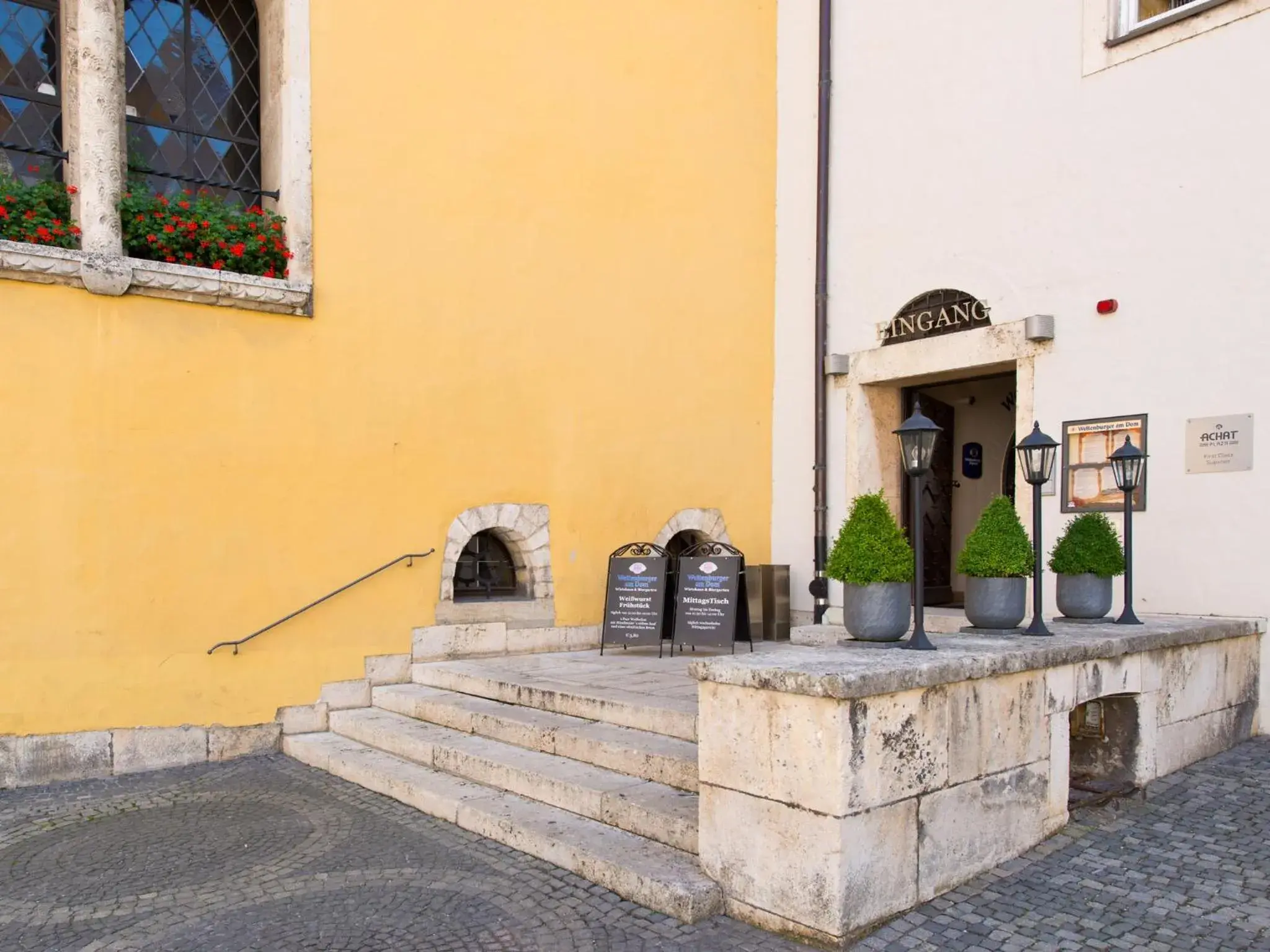 Facade/entrance in Herzogshof - Boutique-Hotel am Dom Facade/entrance in Herzogshof - Boutique-Hotel am Dom