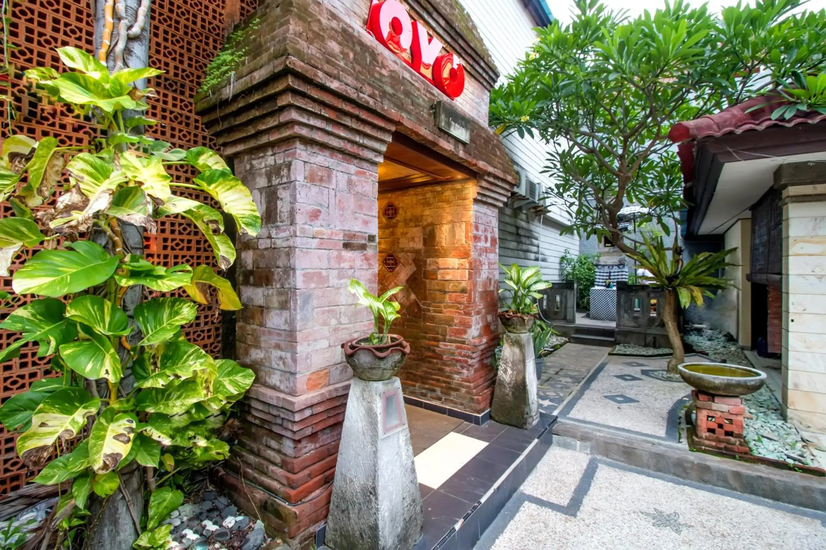 Facade/entrance in Hotel O Maxi Budget Facade/entrance in Hotel O Maxi Budget