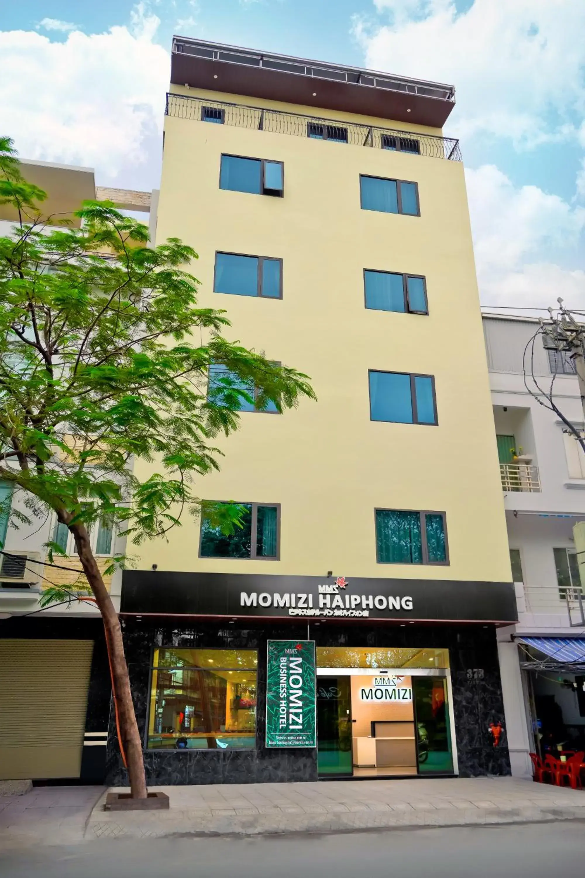 Property building in MOMIZI Hotel HAI PHONG Property building in MOMIZI Hotel HAI PHONG