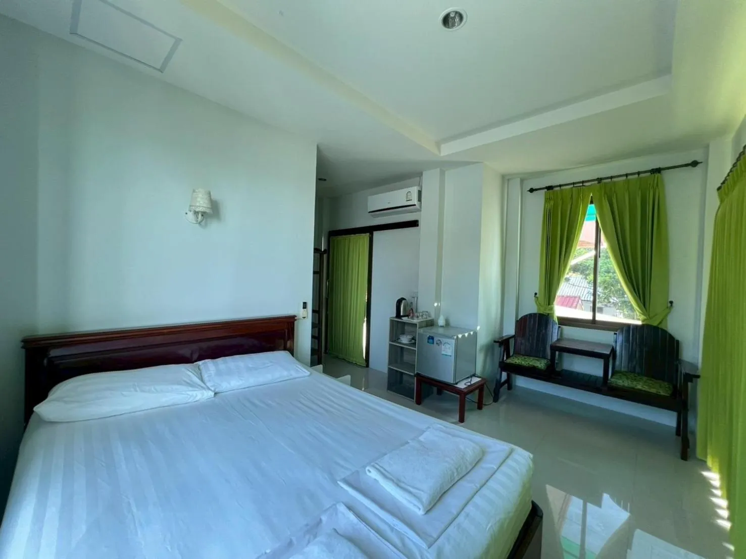 Bed in Silver Beach Bungalow