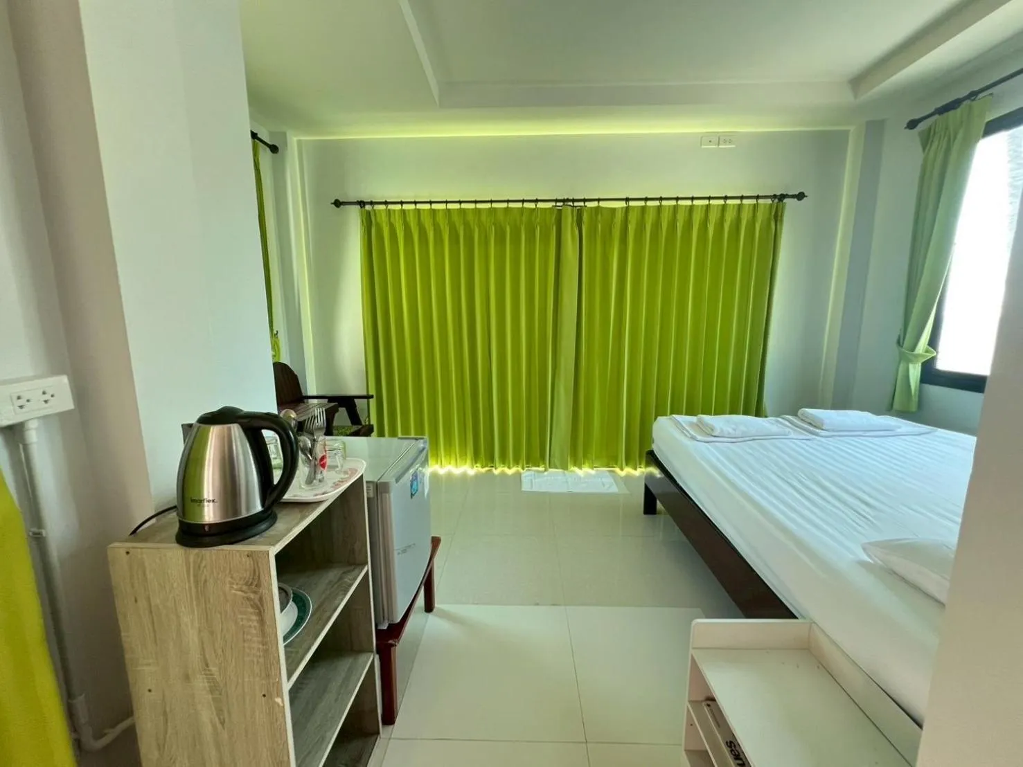 Bed in Silver Beach Bungalow