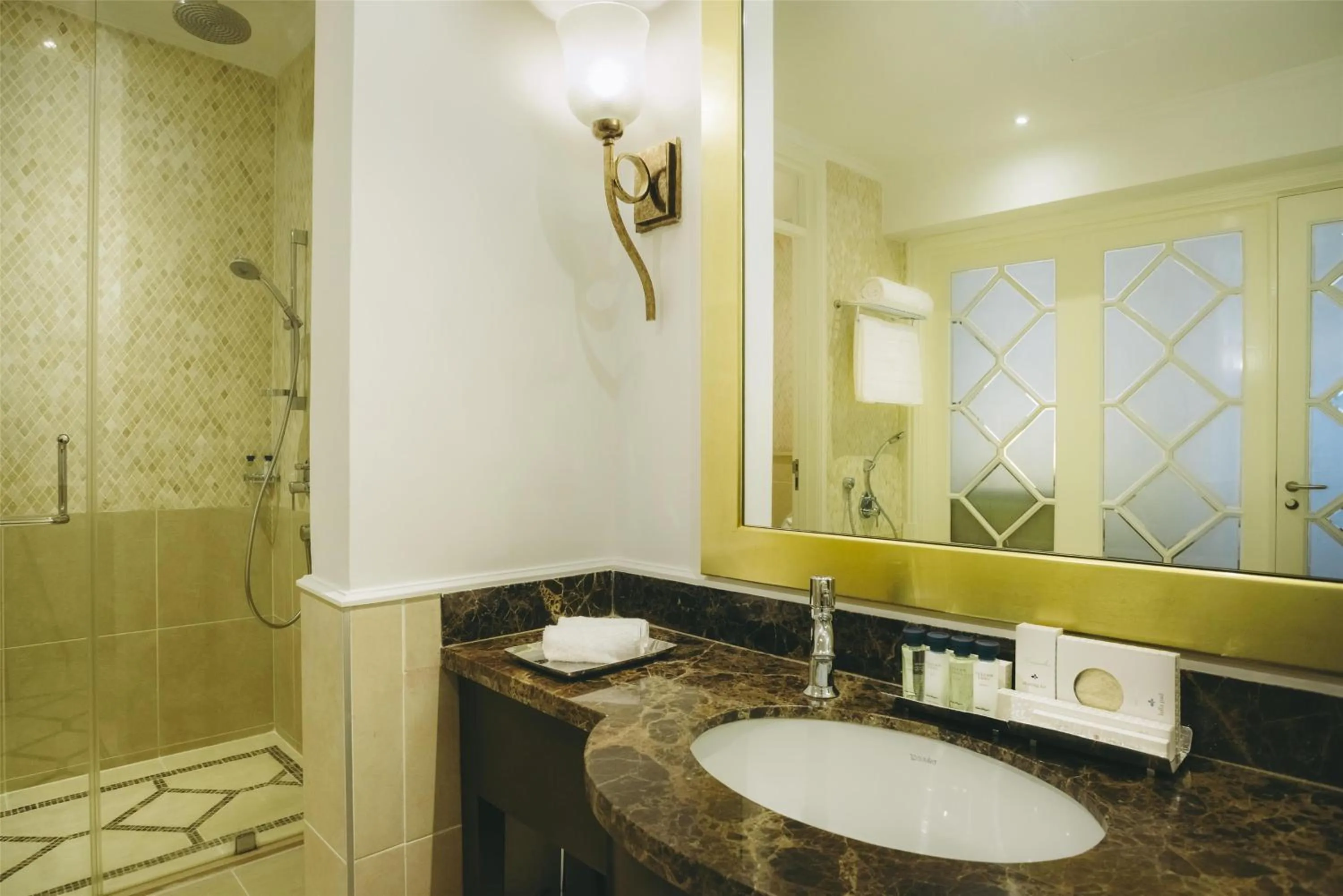 Bathroom in Villa Rosa Kempinski