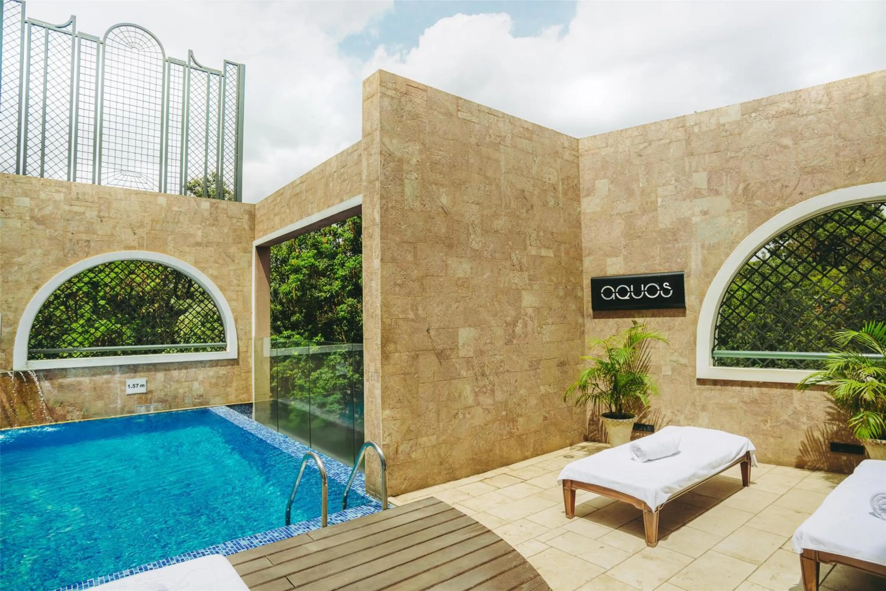 Pool view in Villa Rosa Kempinski