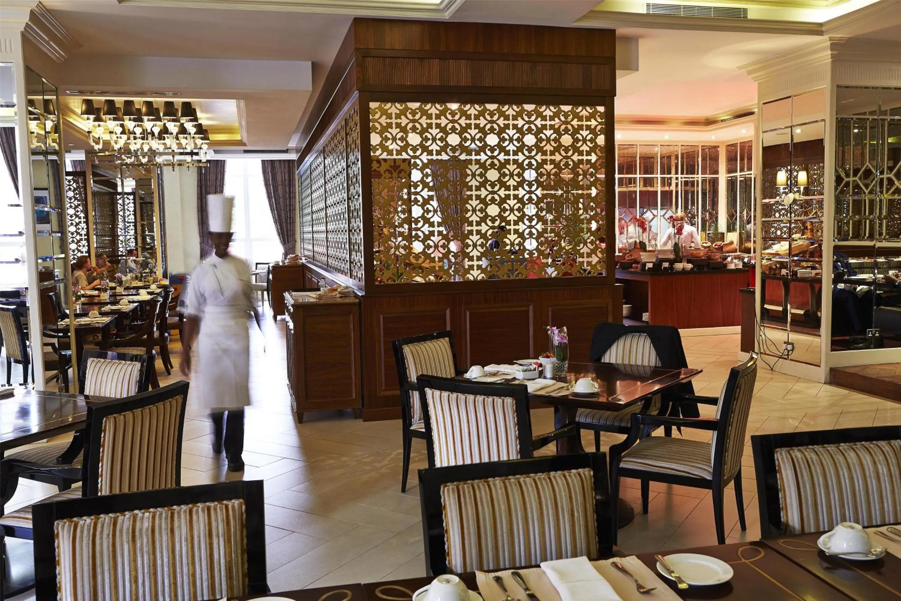 Restaurant/places to eat in Villa Rosa Kempinski