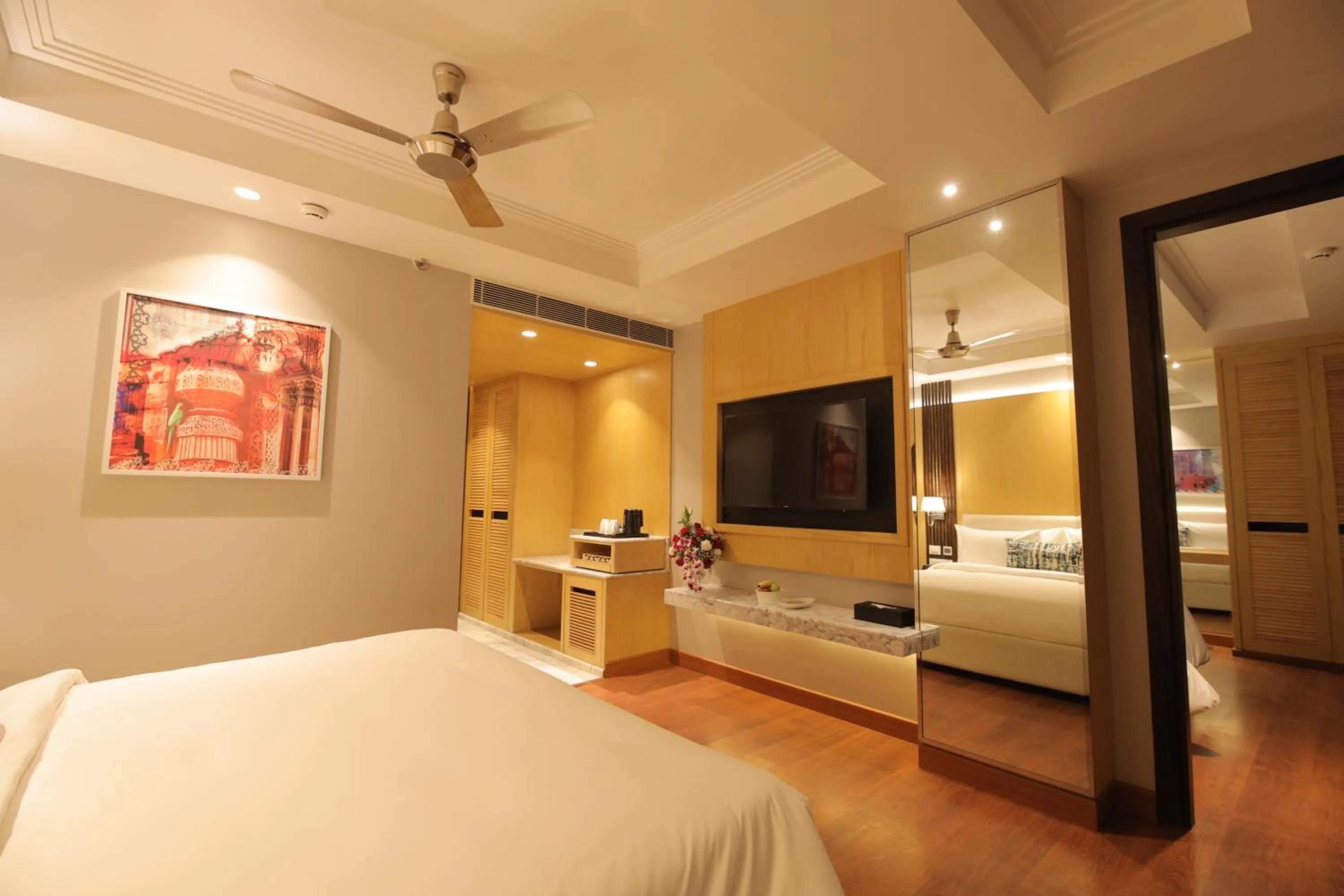 Photo of the whole room, Bed in Best Western Darbar