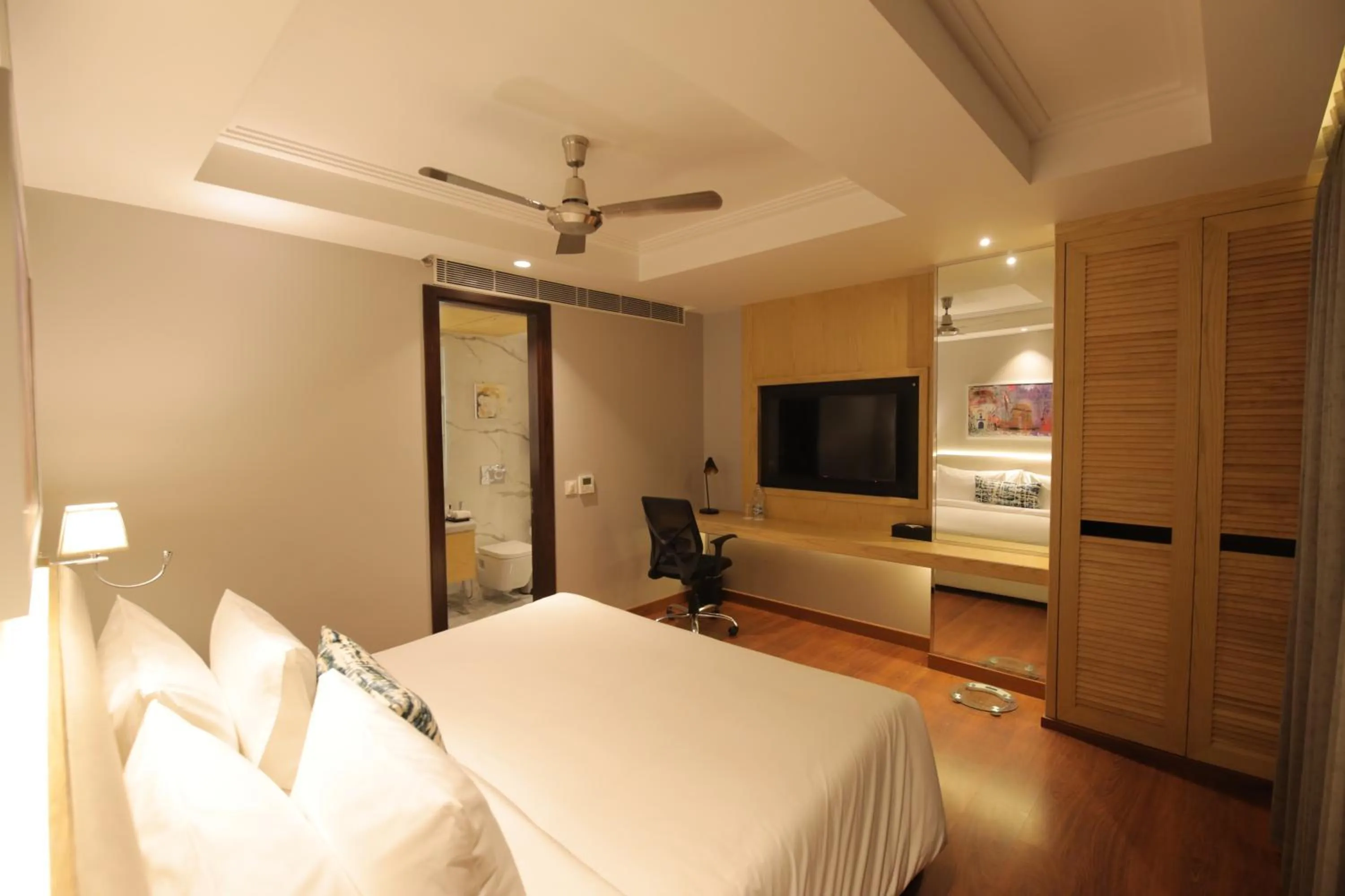 Family, Bed in Best Western Darbar