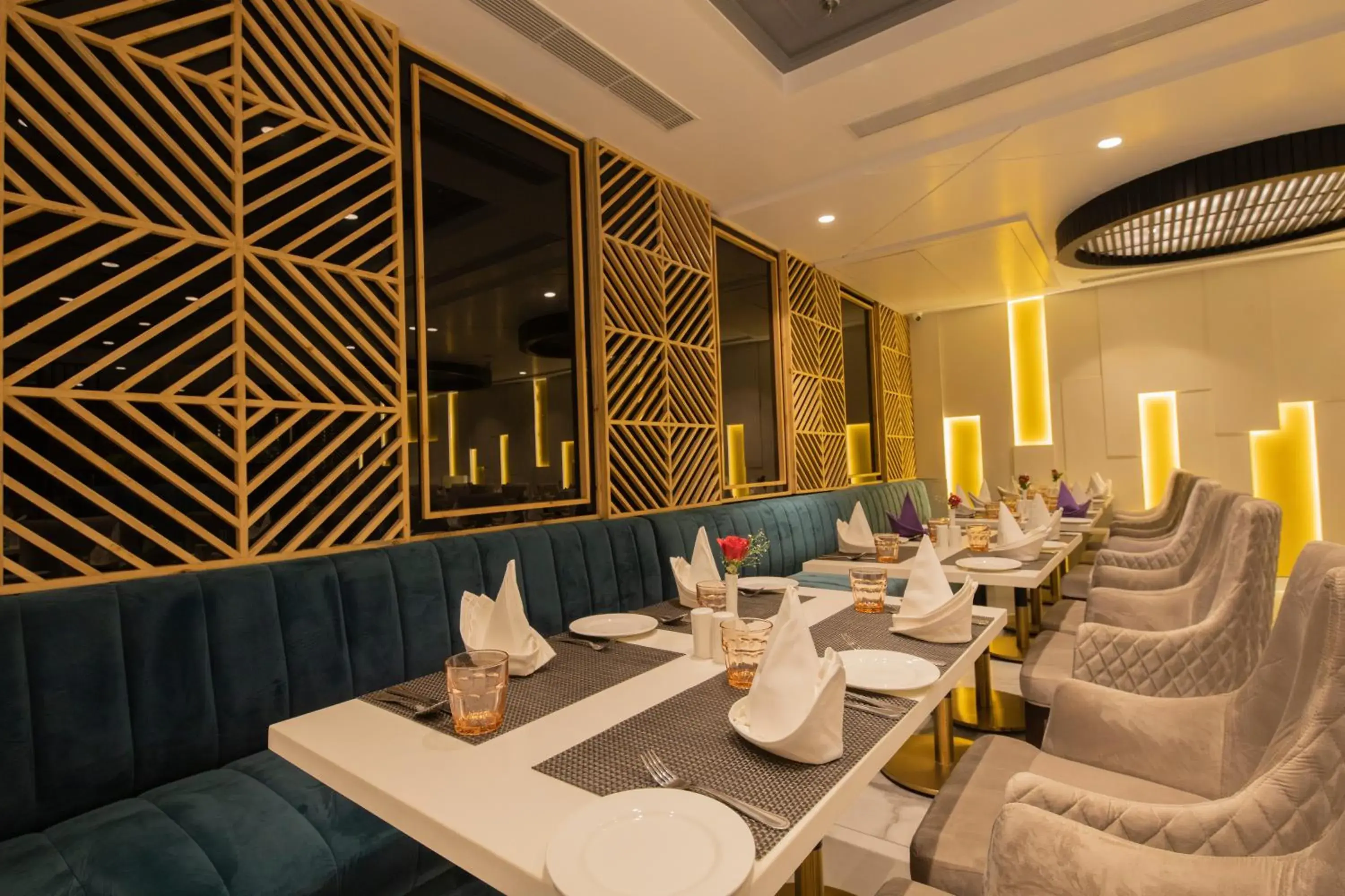 Restaurant/places to eat in Best Western Darbar Restaurant/places to eat in Best Western Darbar