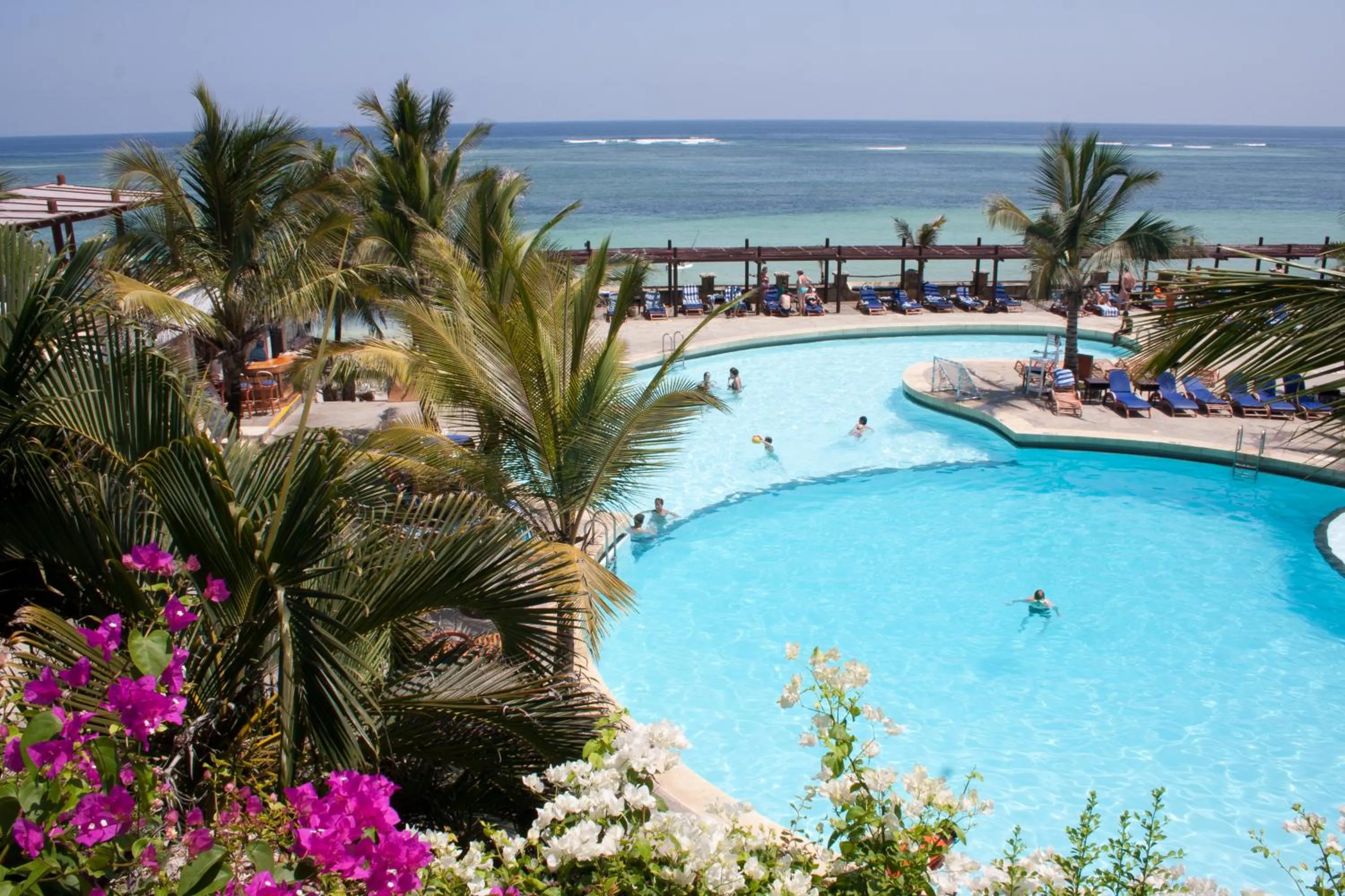 Swimming pool in Leopard Beach Resort and Spa