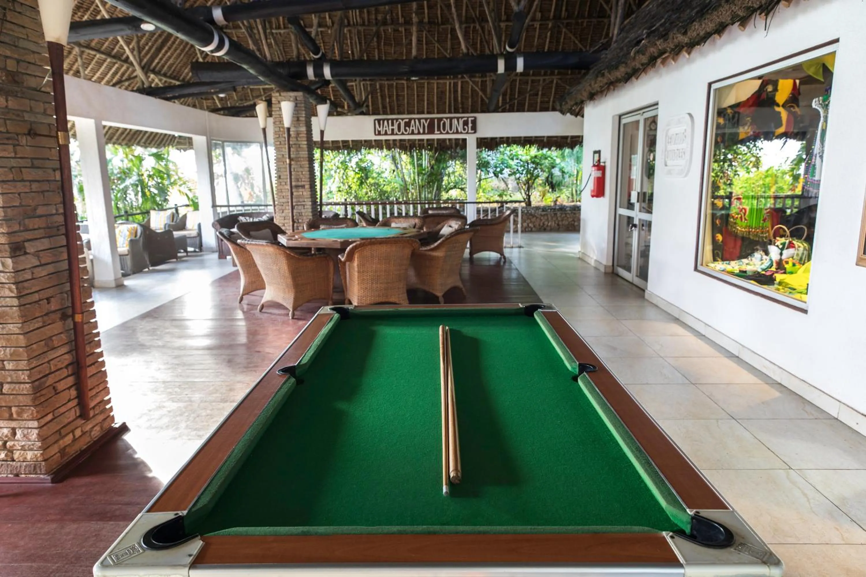 Lounge or bar in Leopard Beach Resort and Spa