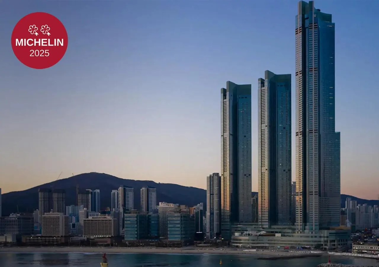 Property building in Signiel Busan