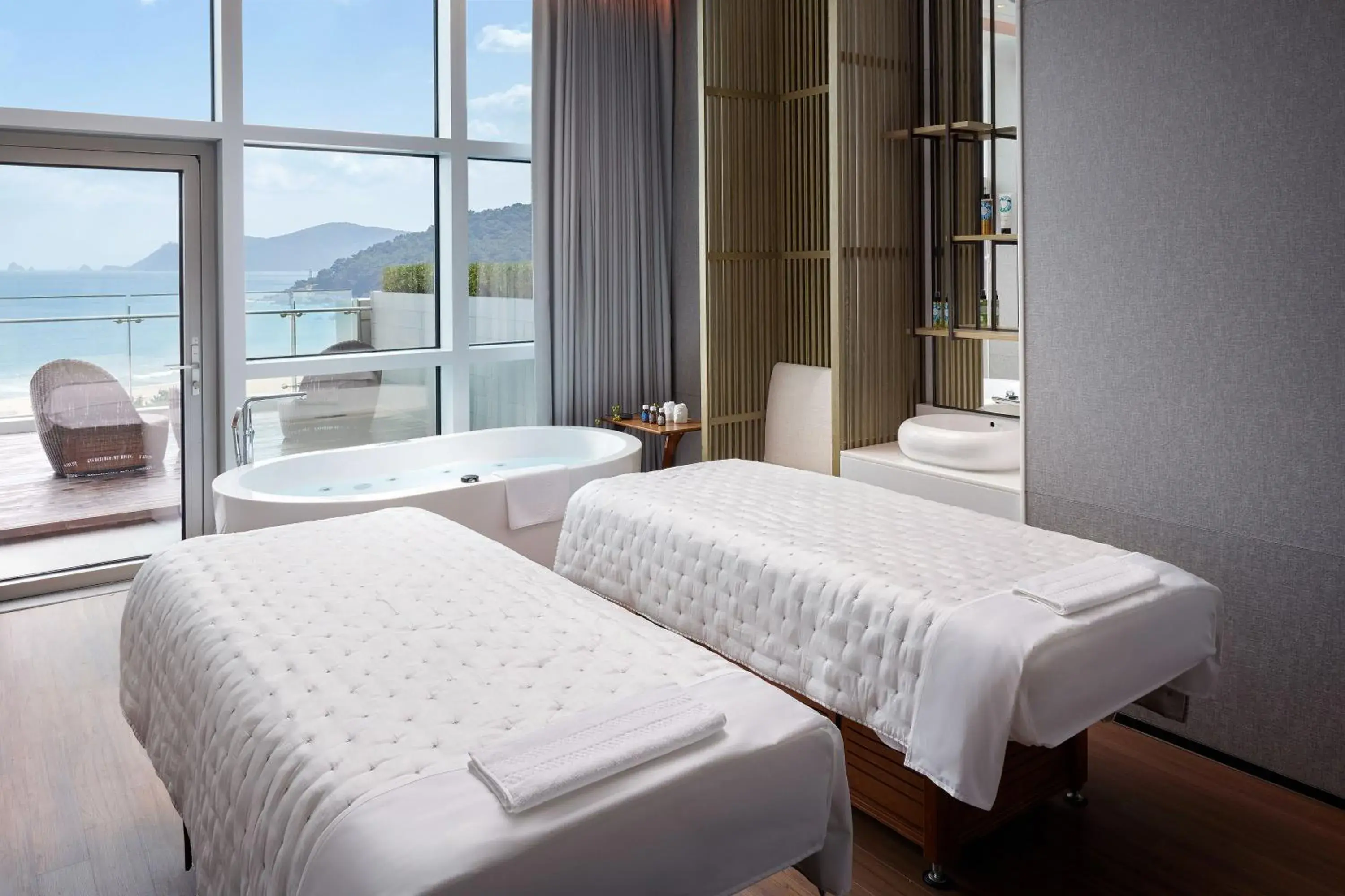 Spa and wellness centre/facilities, Bed in Signiel Busan Spa and wellness centre/facilities, Bed in Signiel Busan