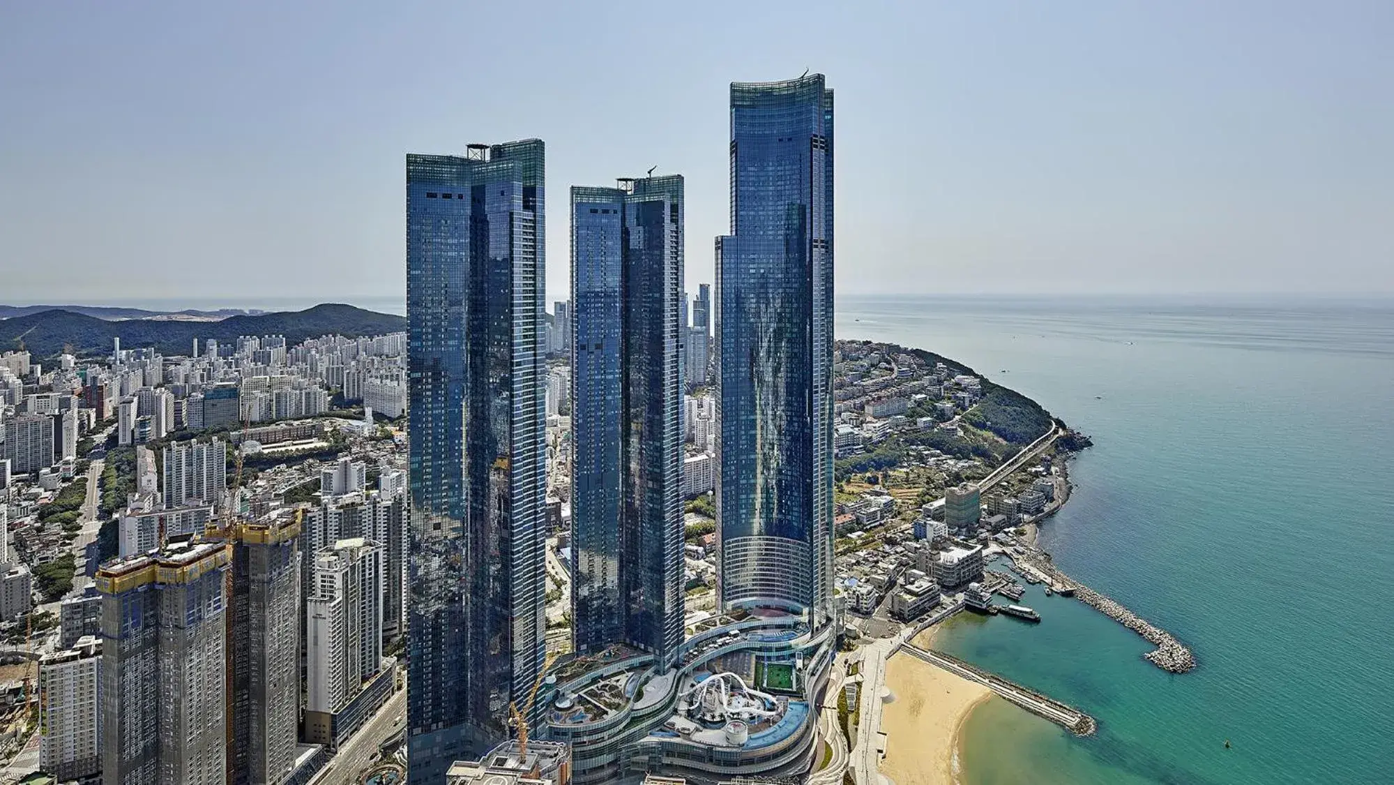 Property building in Signiel Busan Property building in Signiel Busan