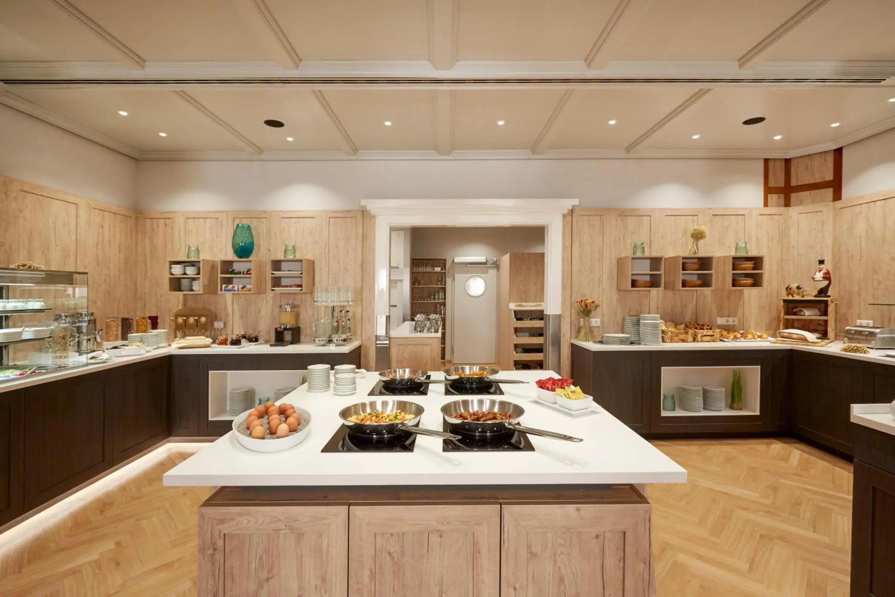 American breakfast in H+ Hotel Stuttgart Herrenberg American breakfast in H+ Hotel Stuttgart Herrenberg