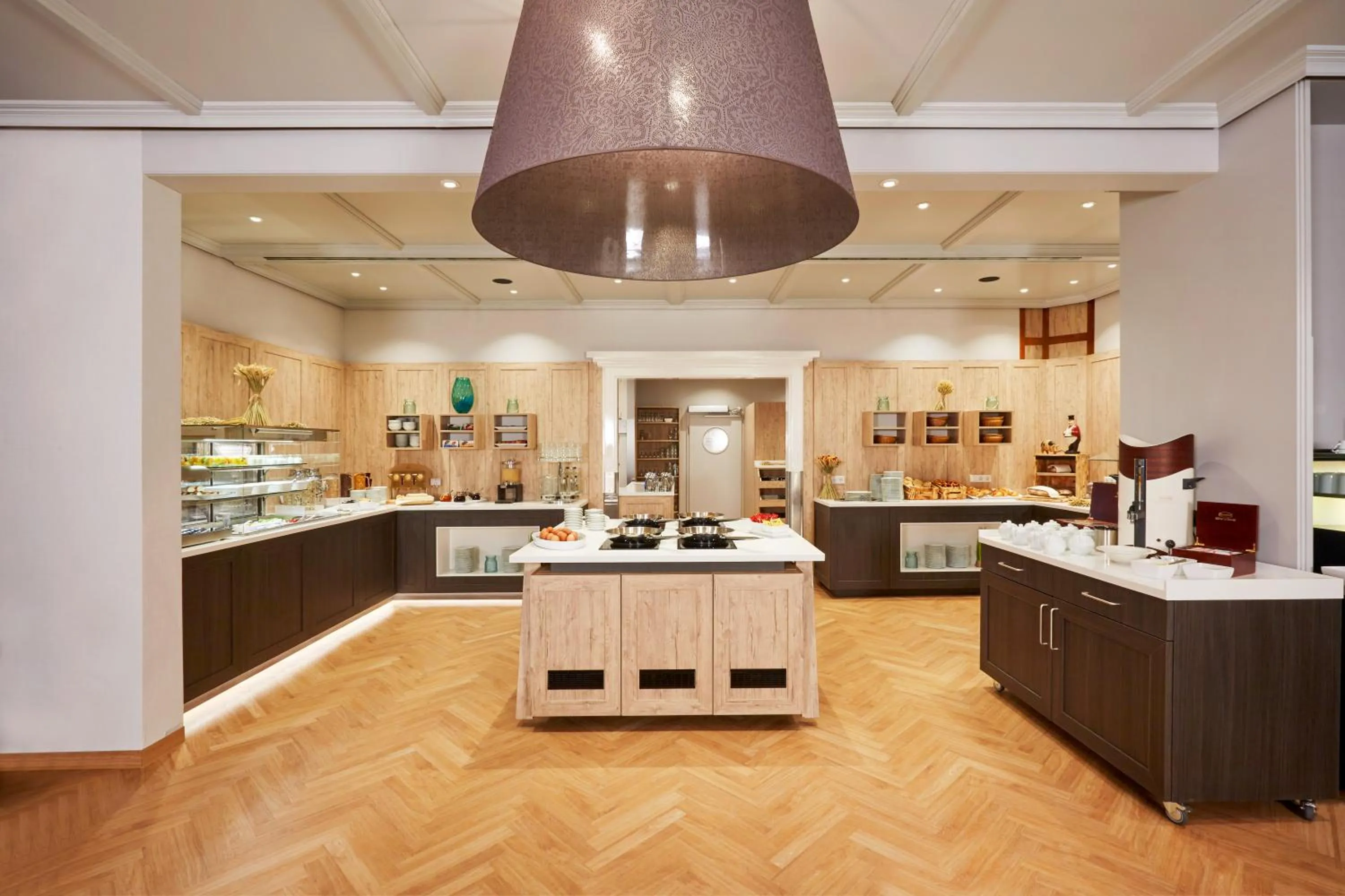 American breakfast in H+ Hotel Stuttgart Herrenberg