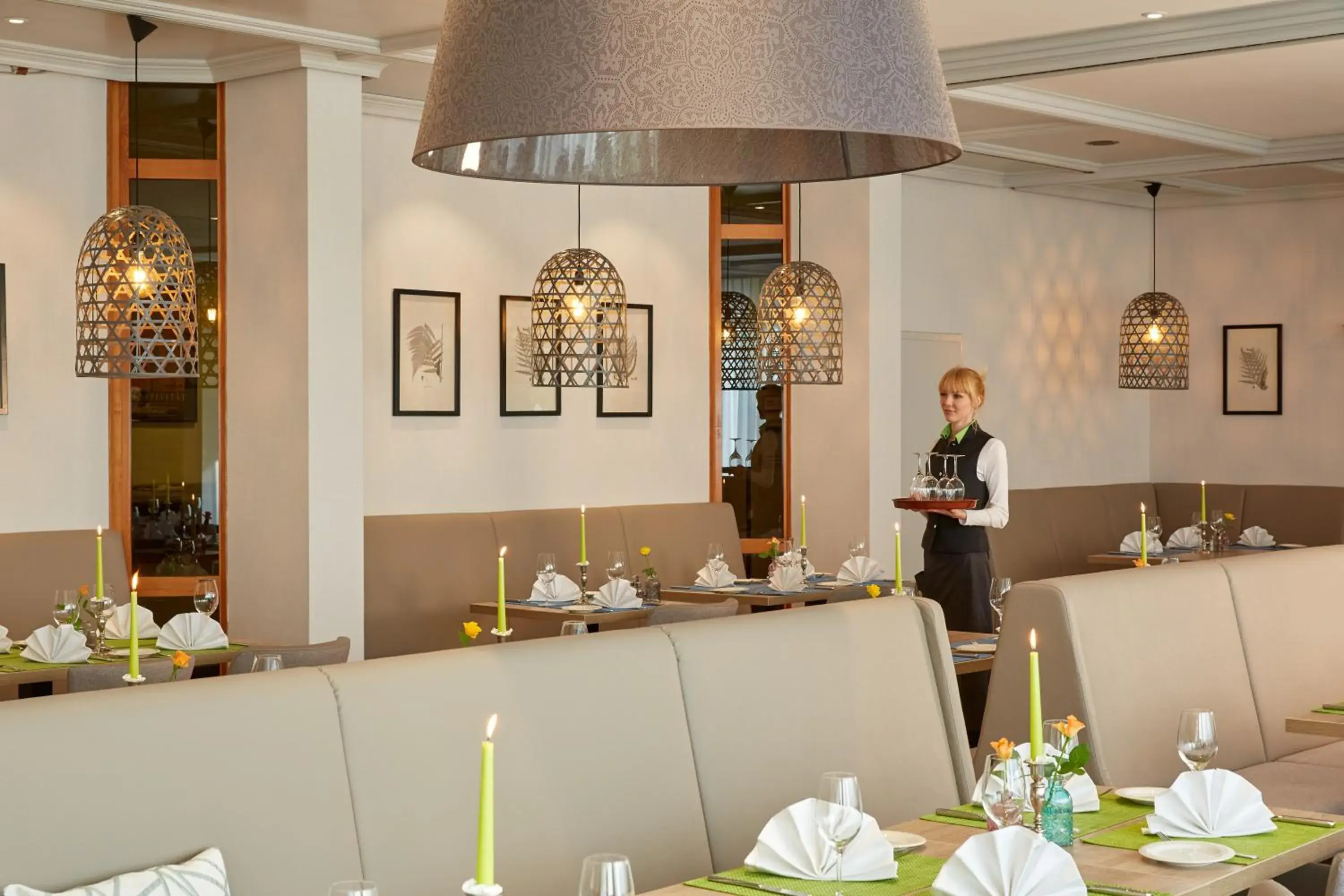 Restaurant/places to eat in H+ Hotel Stuttgart Herrenberg Restaurant/places to eat in H+ Hotel Stuttgart Herrenberg