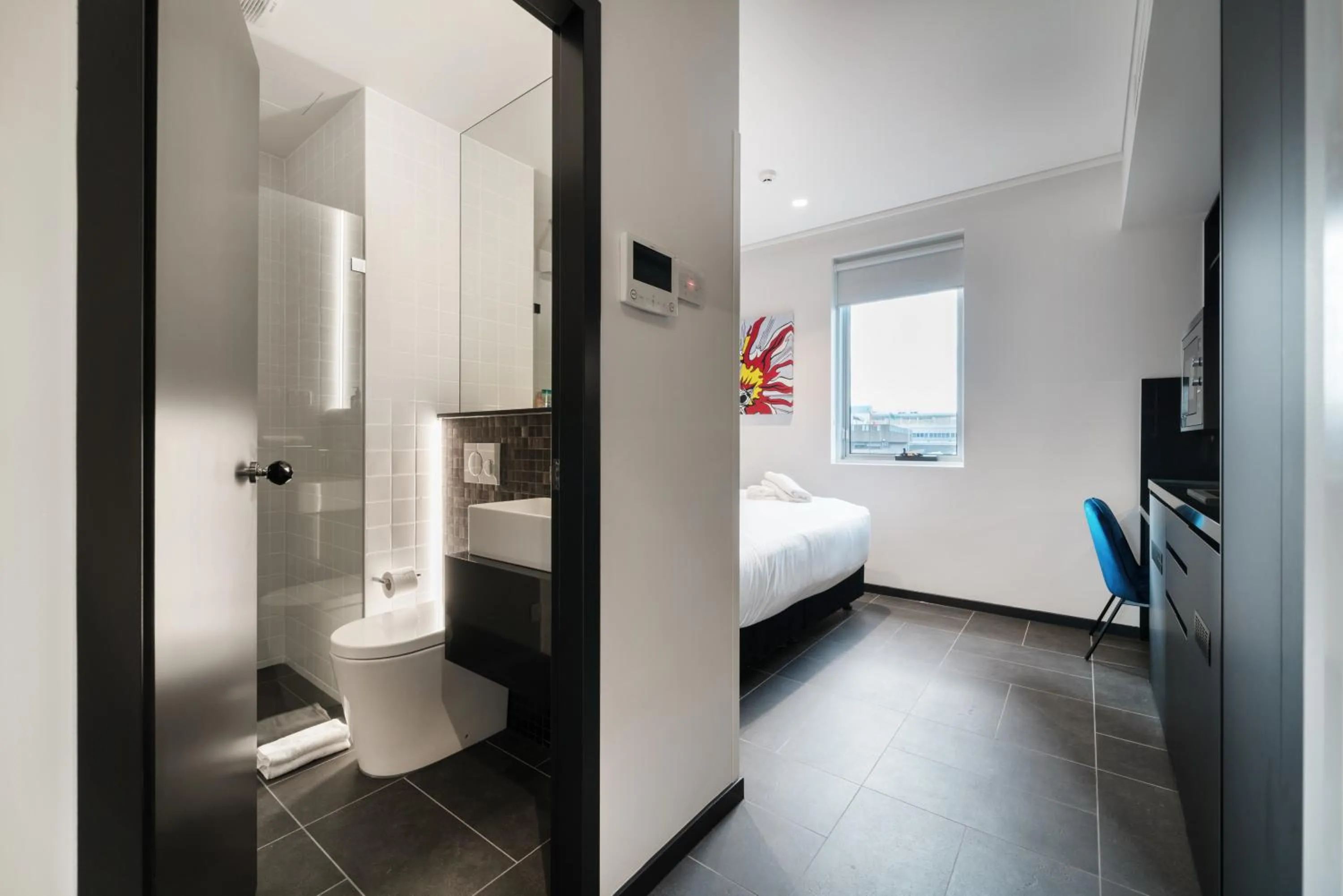 Bathroom, Bed in Spice On Broadway